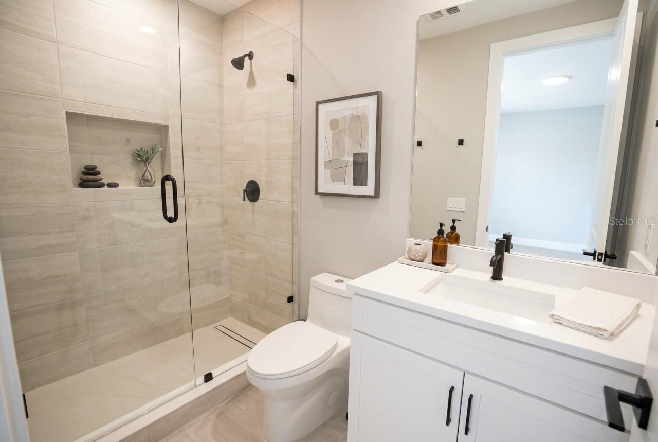 Image 29 of 38 For 16046 Vetta Drive