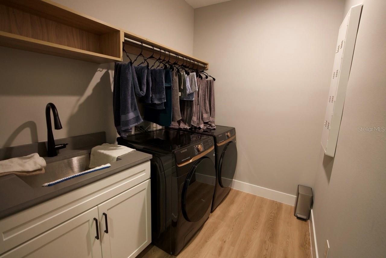 Image 31 of 38 For 16046 Vetta Drive