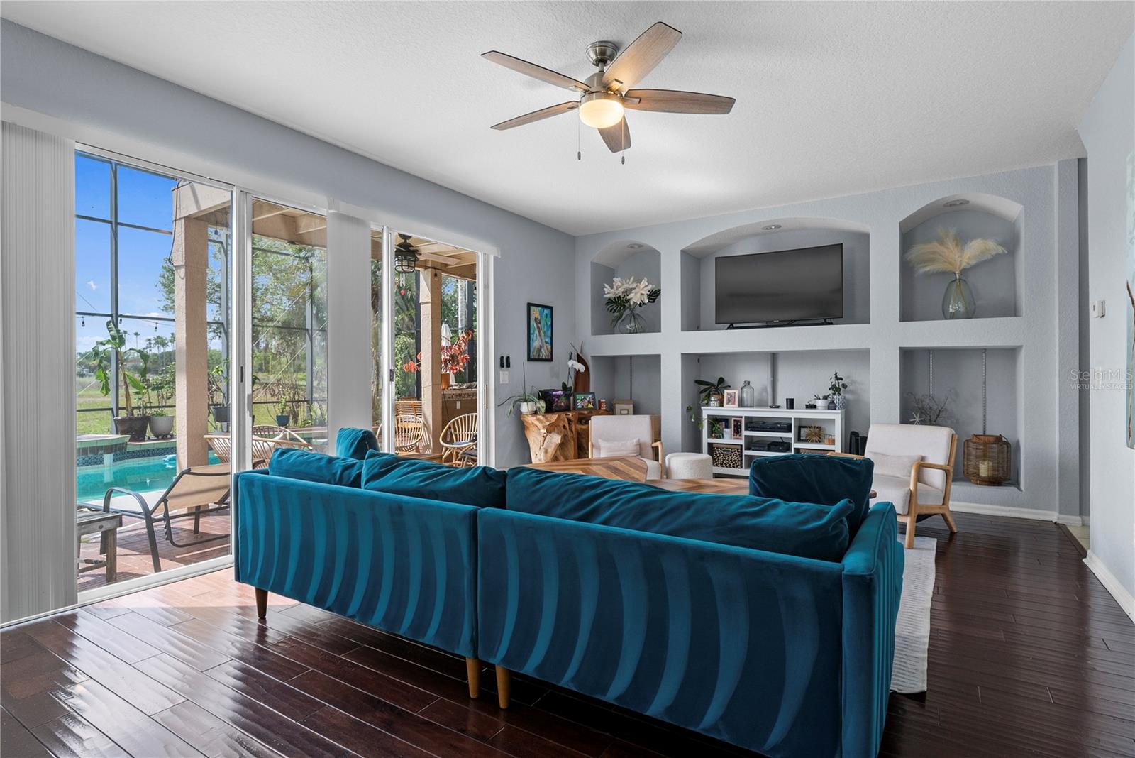 Listing photo id 8 for 2264 Stone Cross Circle