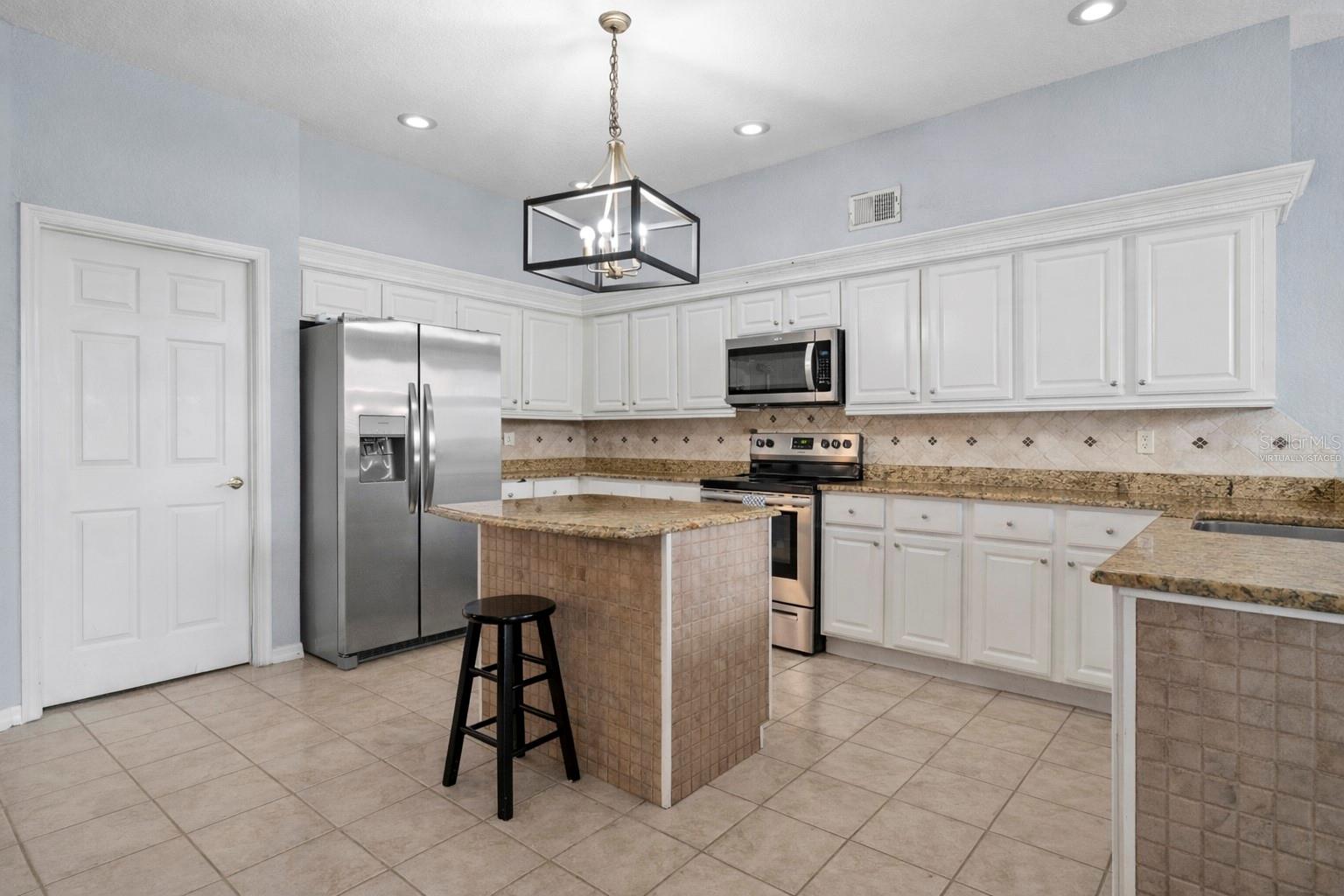 Listing photo id 9 for 2264 Stone Cross Circle