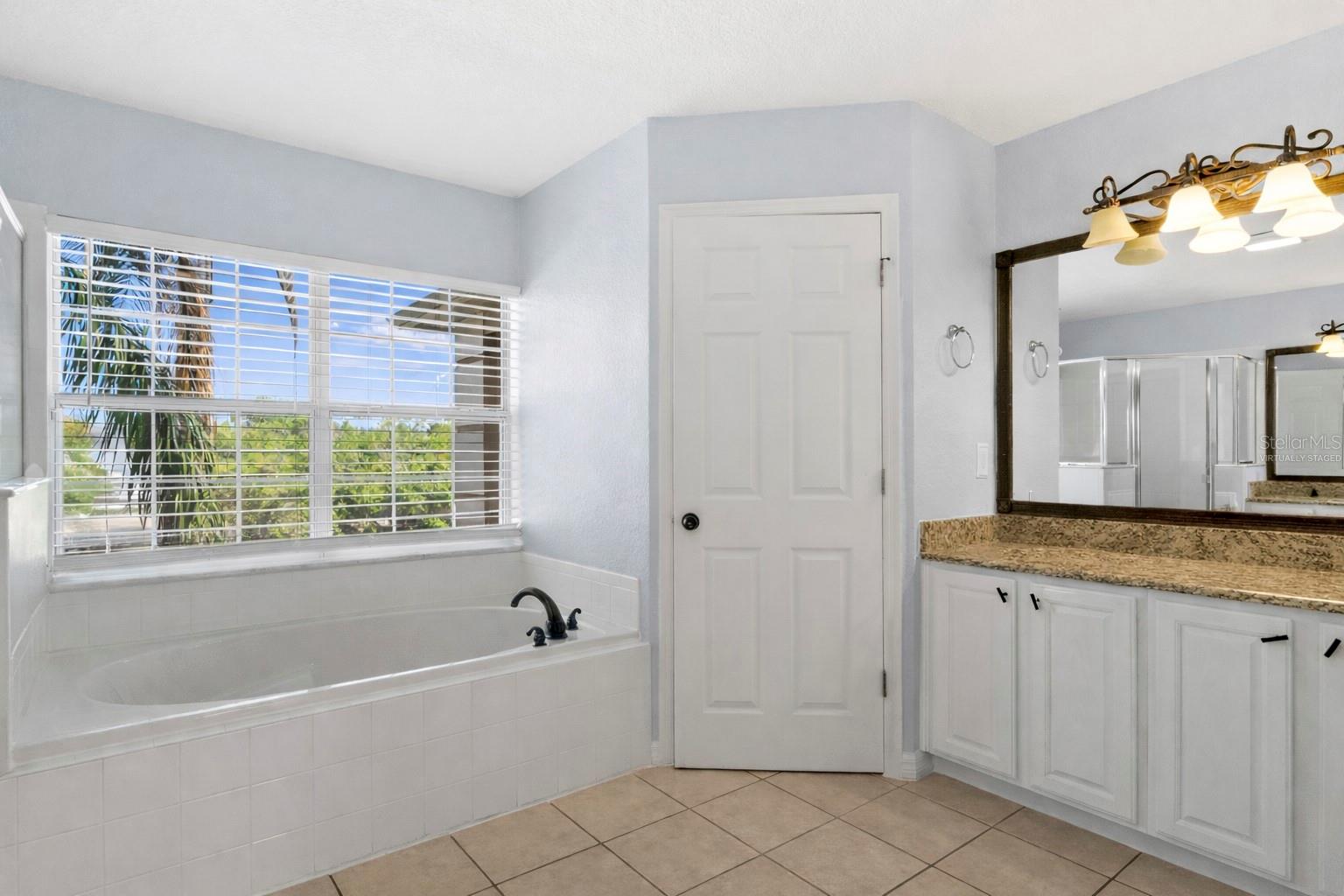 Listing photo id 18 for 2264 Stone Cross Circle