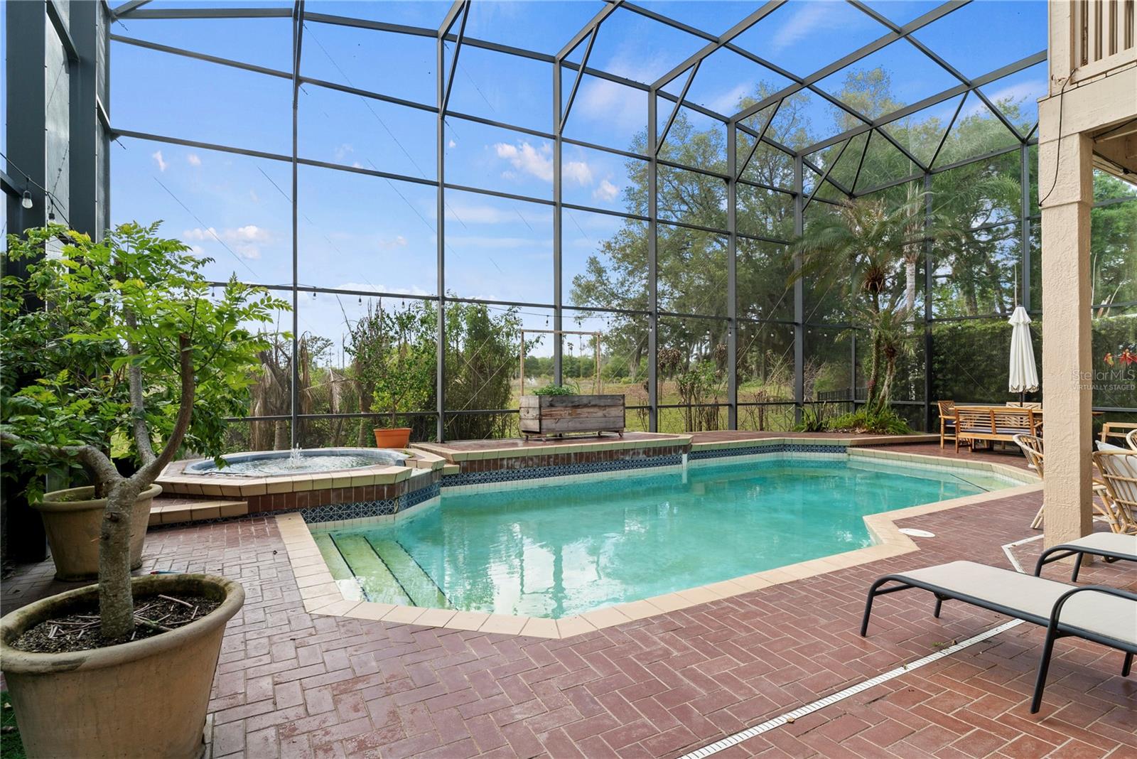 Listing photo id 27 for 2264 Stone Cross Circle