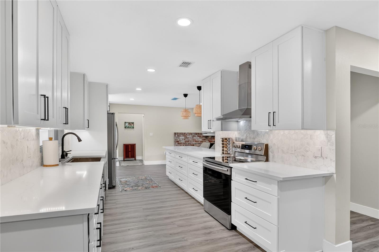 Image 12 of 44 For 4222 Old Dominion Road