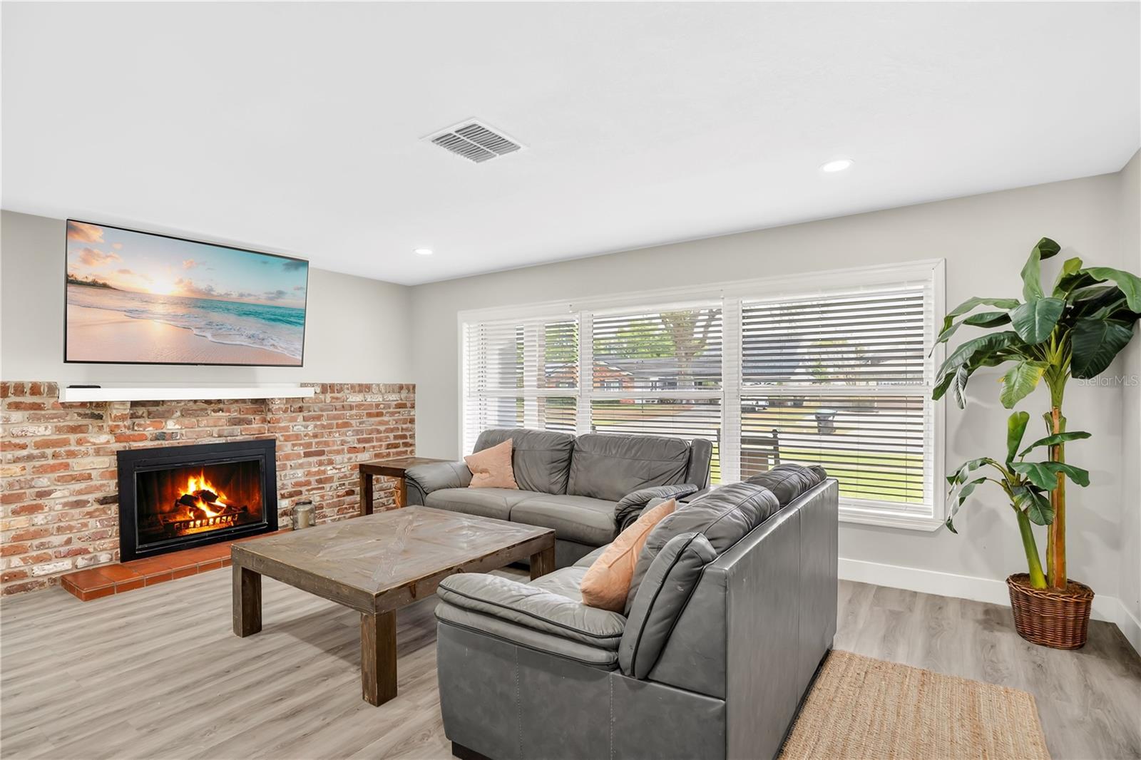 Image 8 of 44 For 4222 Old Dominion Road