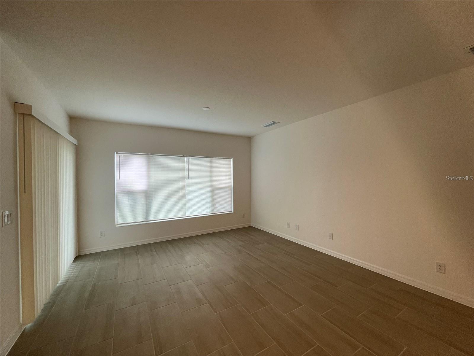 Image 10 of 38 For 1271 Wispy Cypress Drive