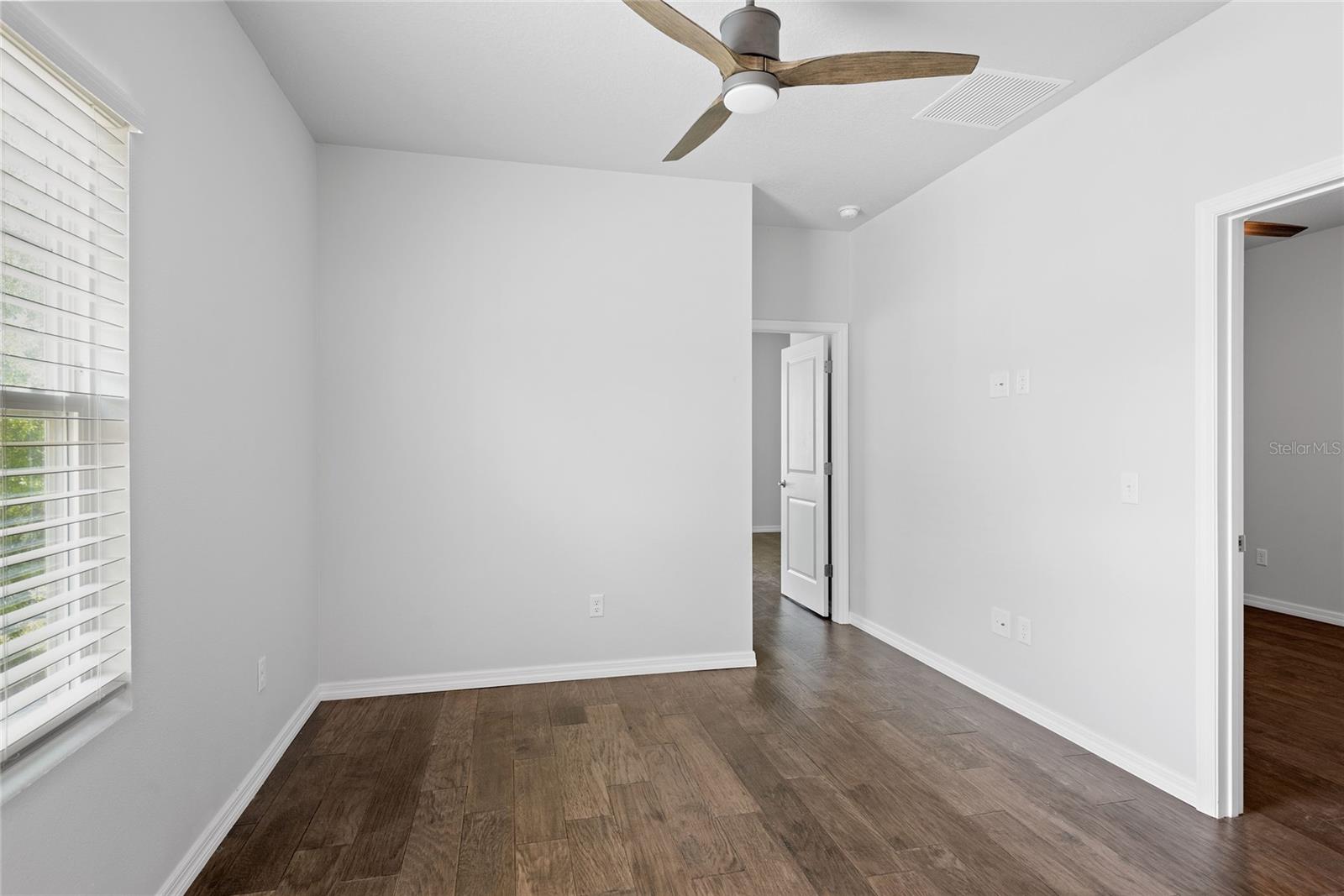 Image 14 of 30 For 537 Sunbranch Lane