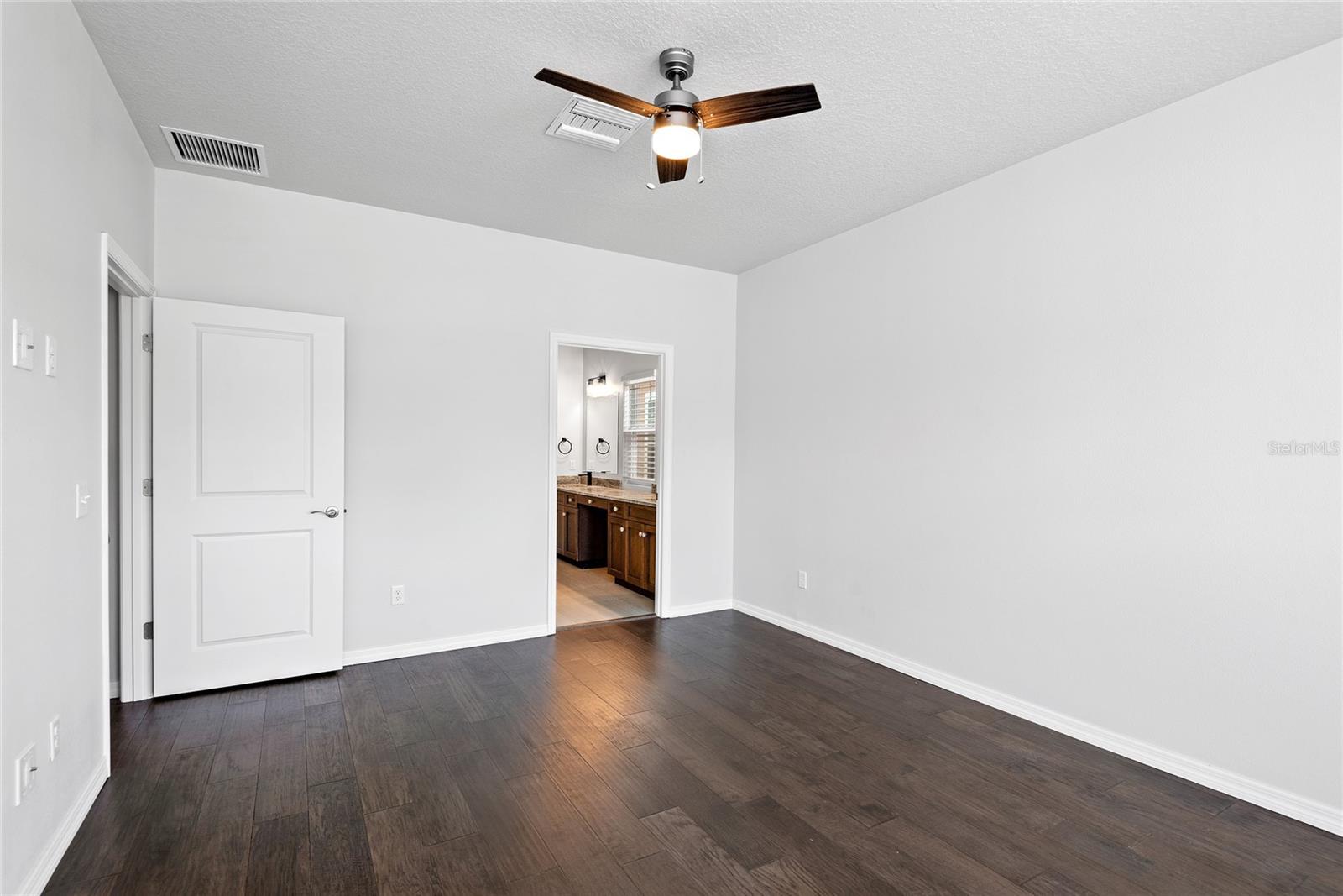 Image 17 of 30 For 537 Sunbranch Lane