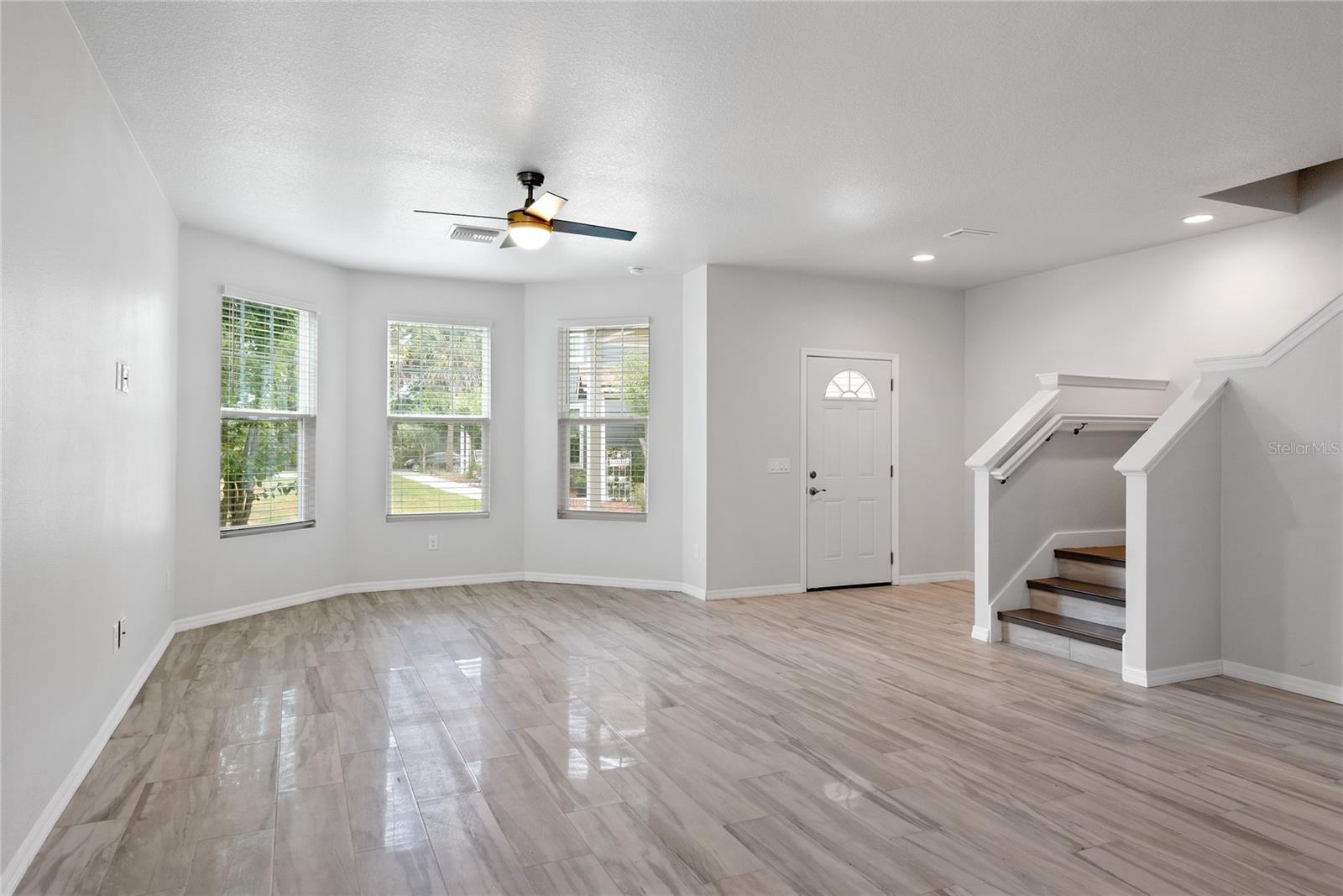 Image 7 of 30 For 537 Sunbranch Lane