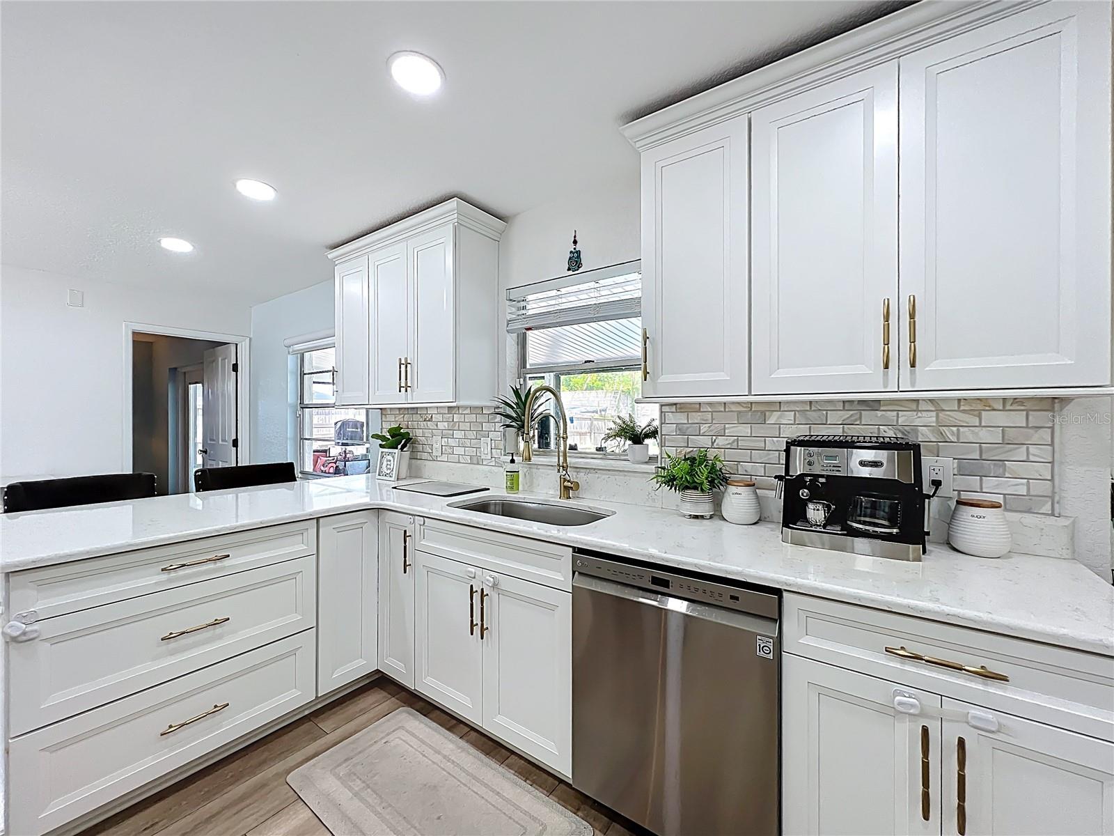 Image 19 of 61 For 5317 Myrica Road