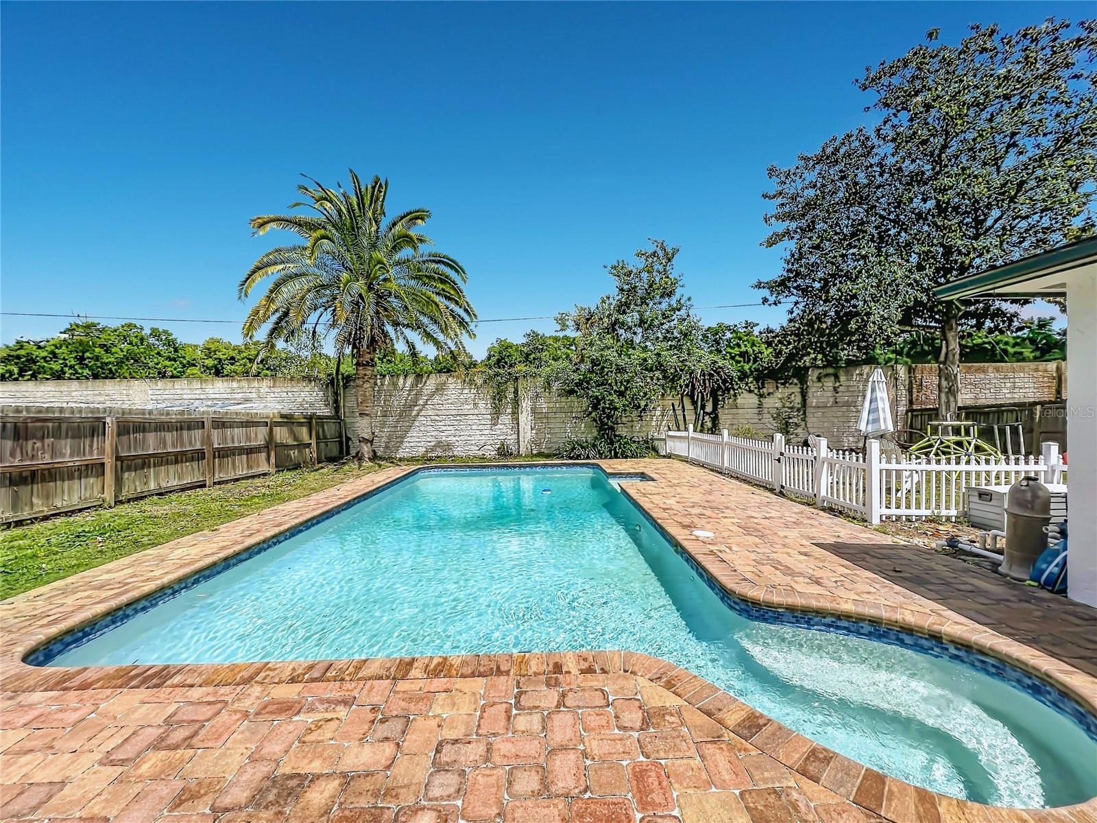 Image 4 of 61 For 5317 Myrica Road