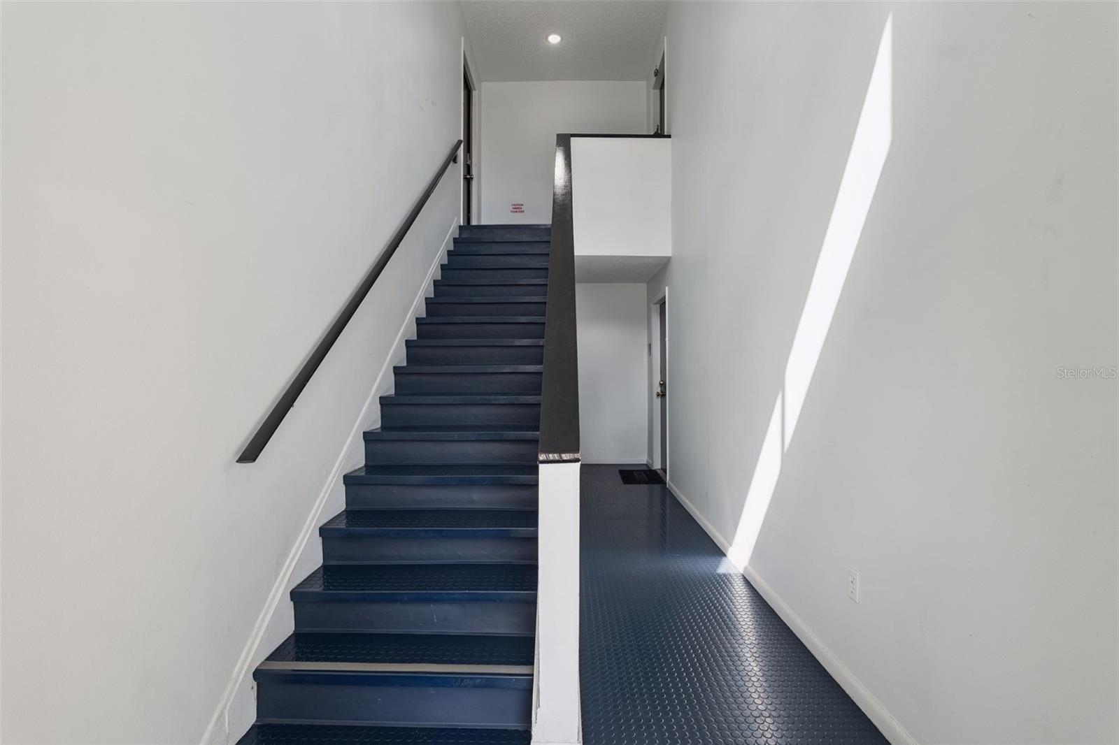 Image 3 of 34 For 525 Conway Road 202