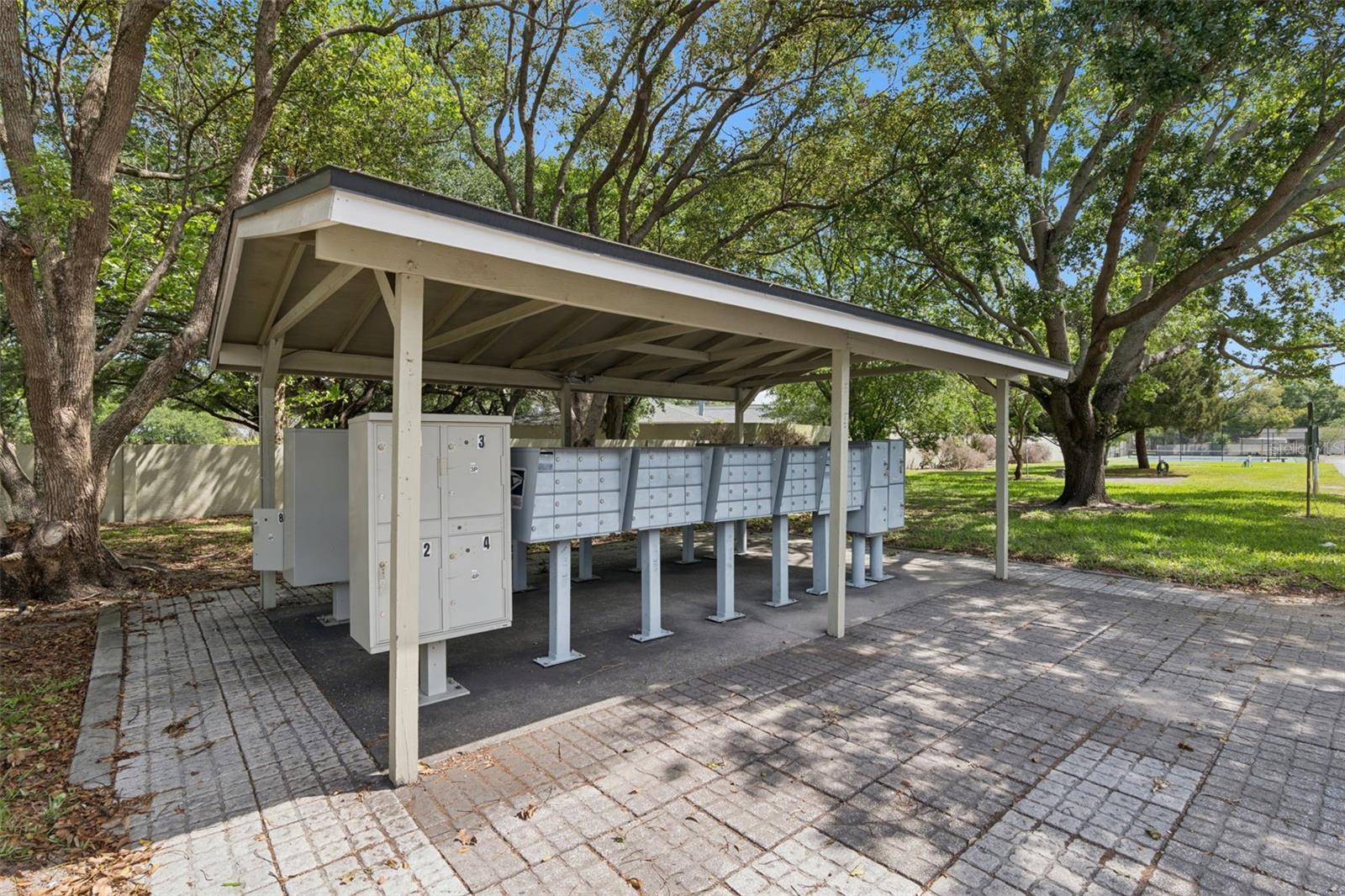 Image 30 of 34 For 525 Conway Road 202