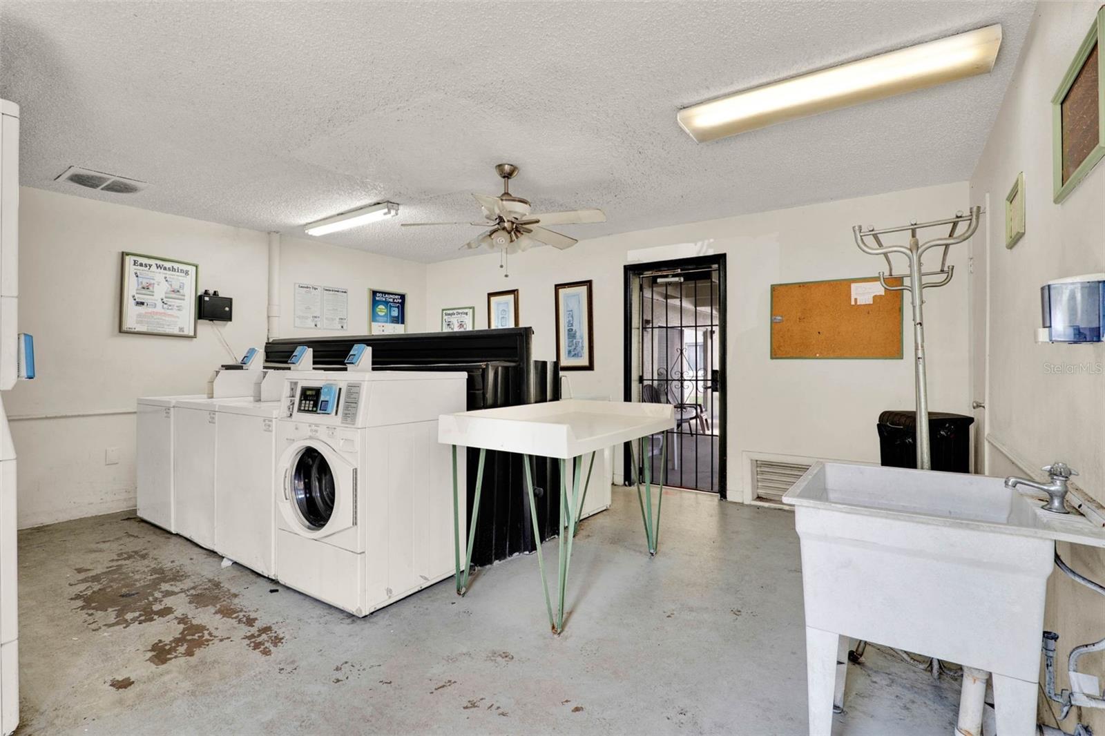 Image 31 of 34 For 525 Conway Road 202