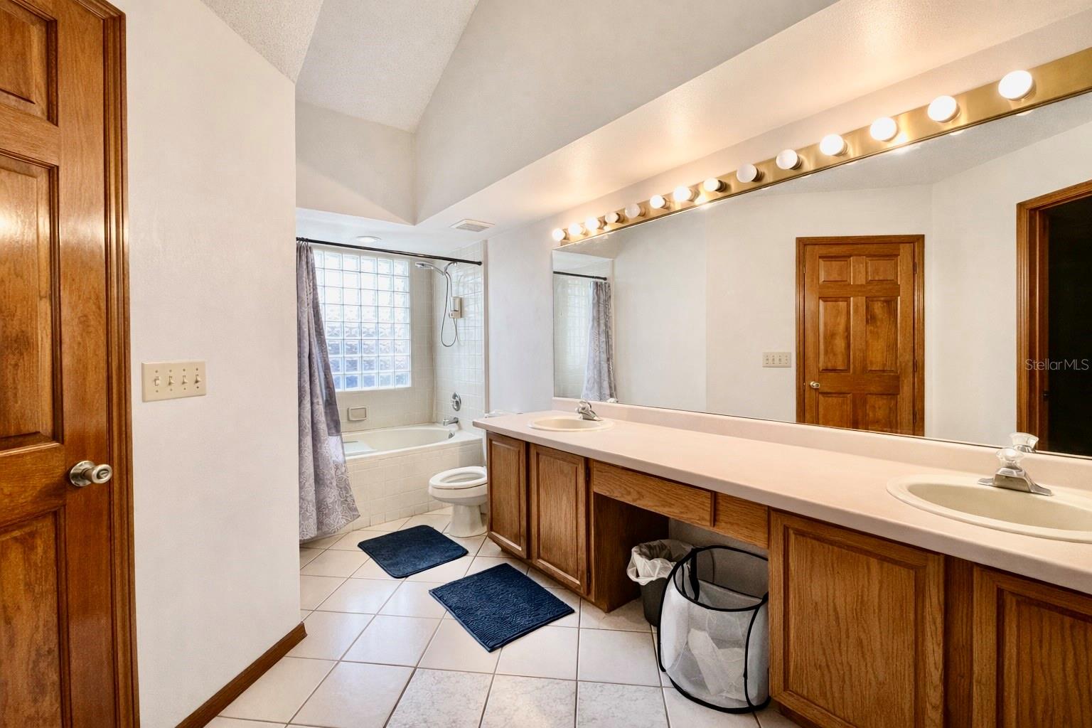 Image 11 of 22 For 2627 Coventry Lane