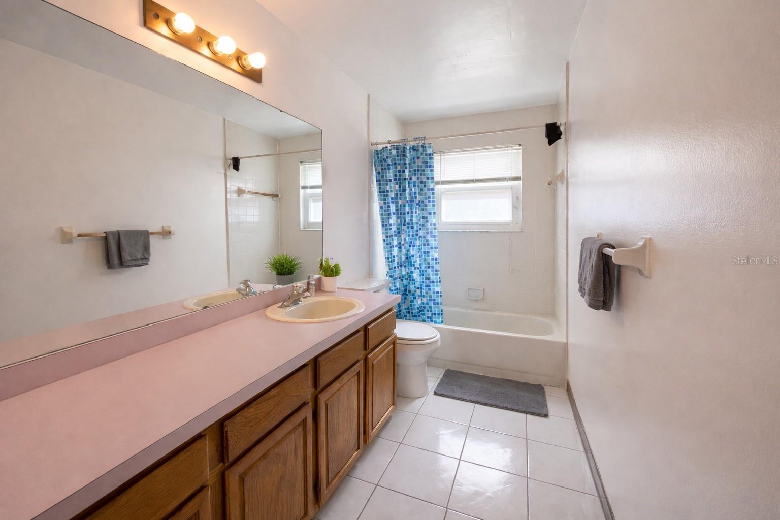 Image 13 of 22 For 2627 Coventry Lane