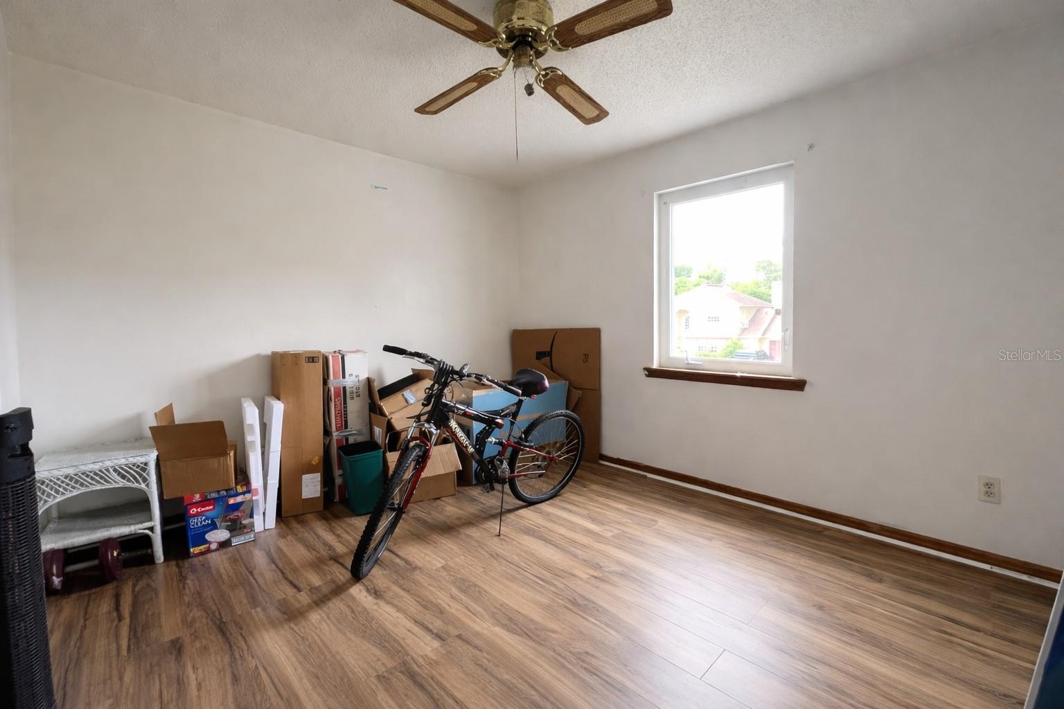 Image 17 of 22 For 2627 Coventry Lane