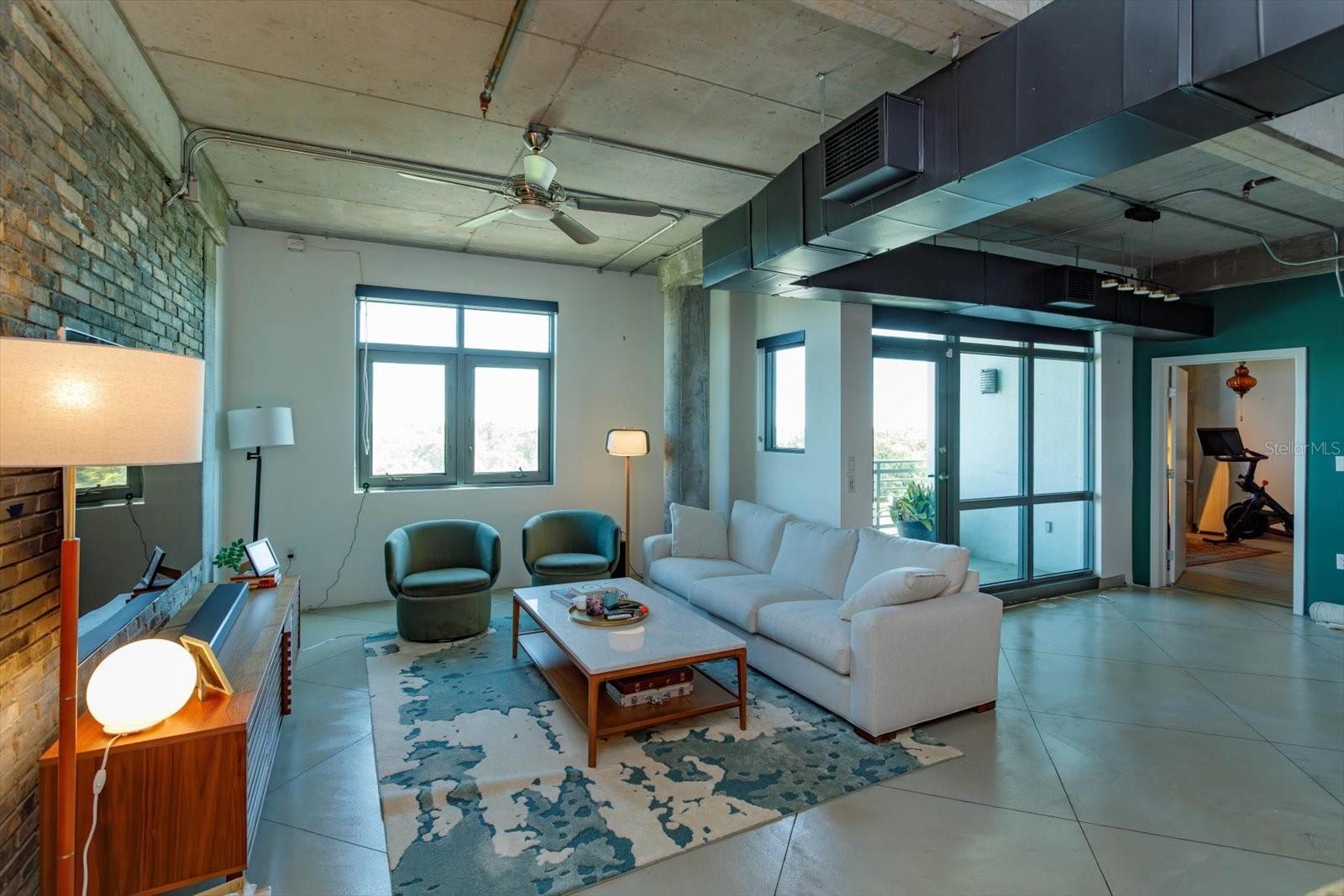 Image 10 of 28 For 10 Summerlin Avenue 55