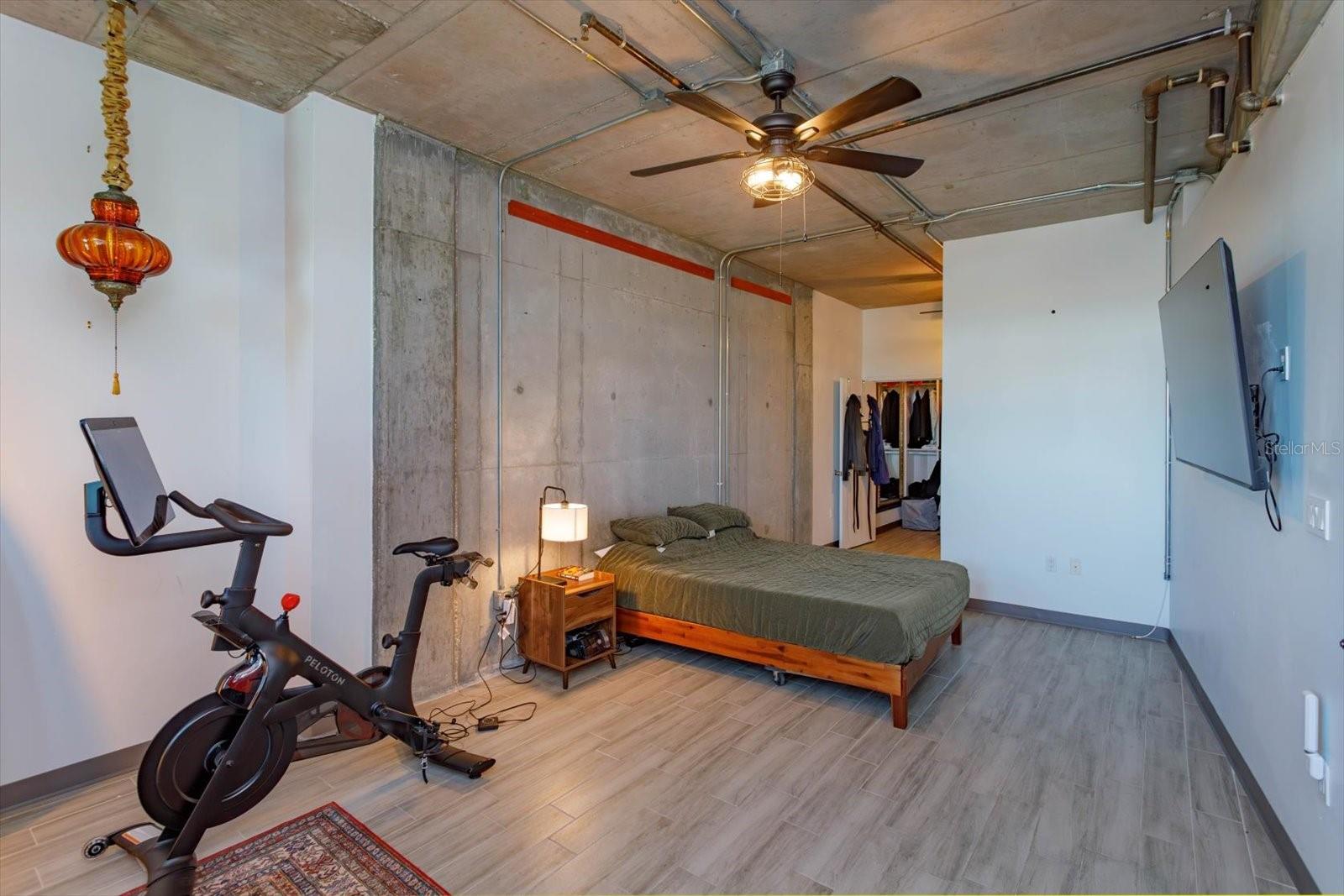 Image 12 of 28 For 10 Summerlin Avenue 55