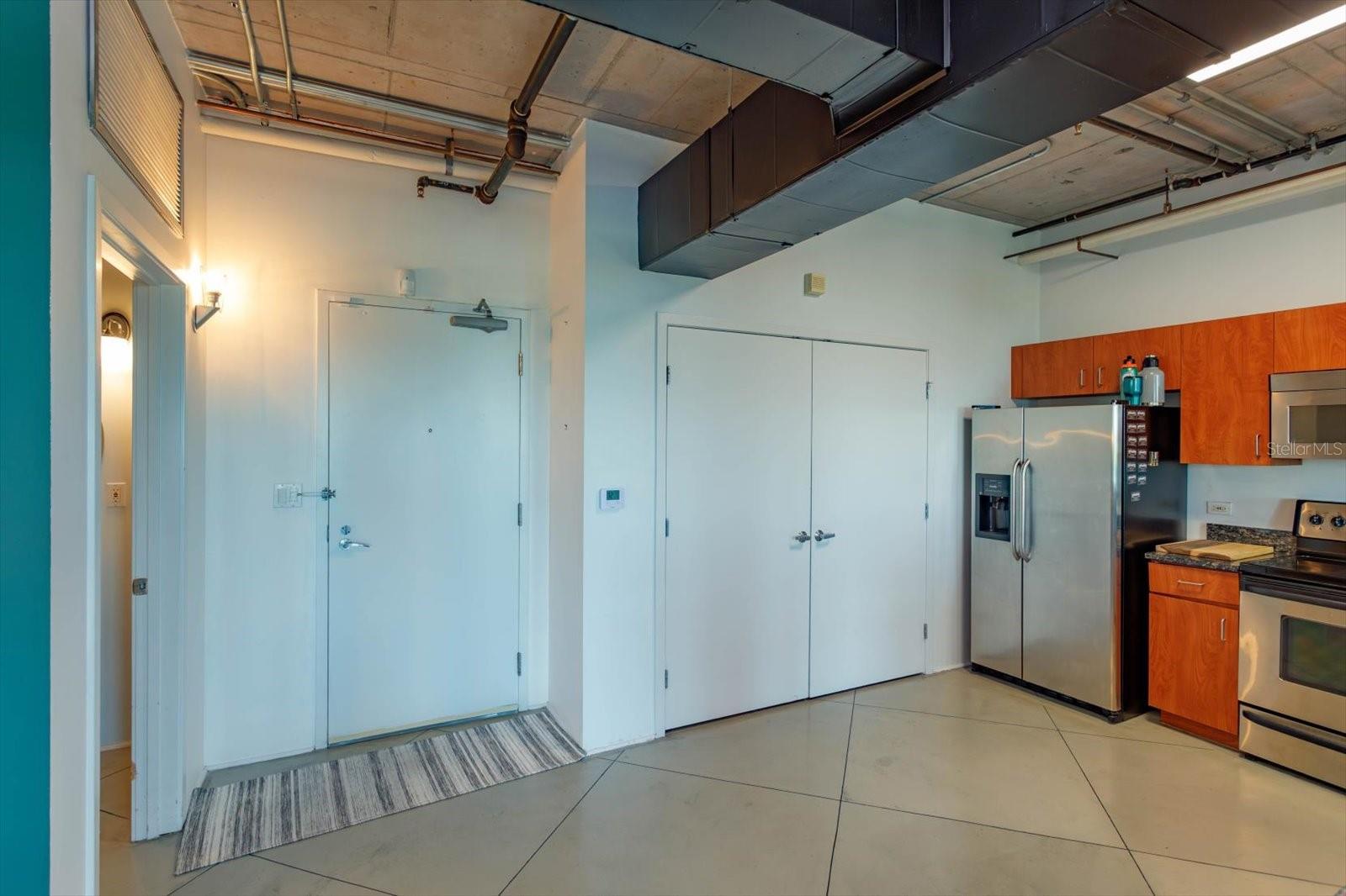 Image 2 of 28 For 10 Summerlin Avenue 55