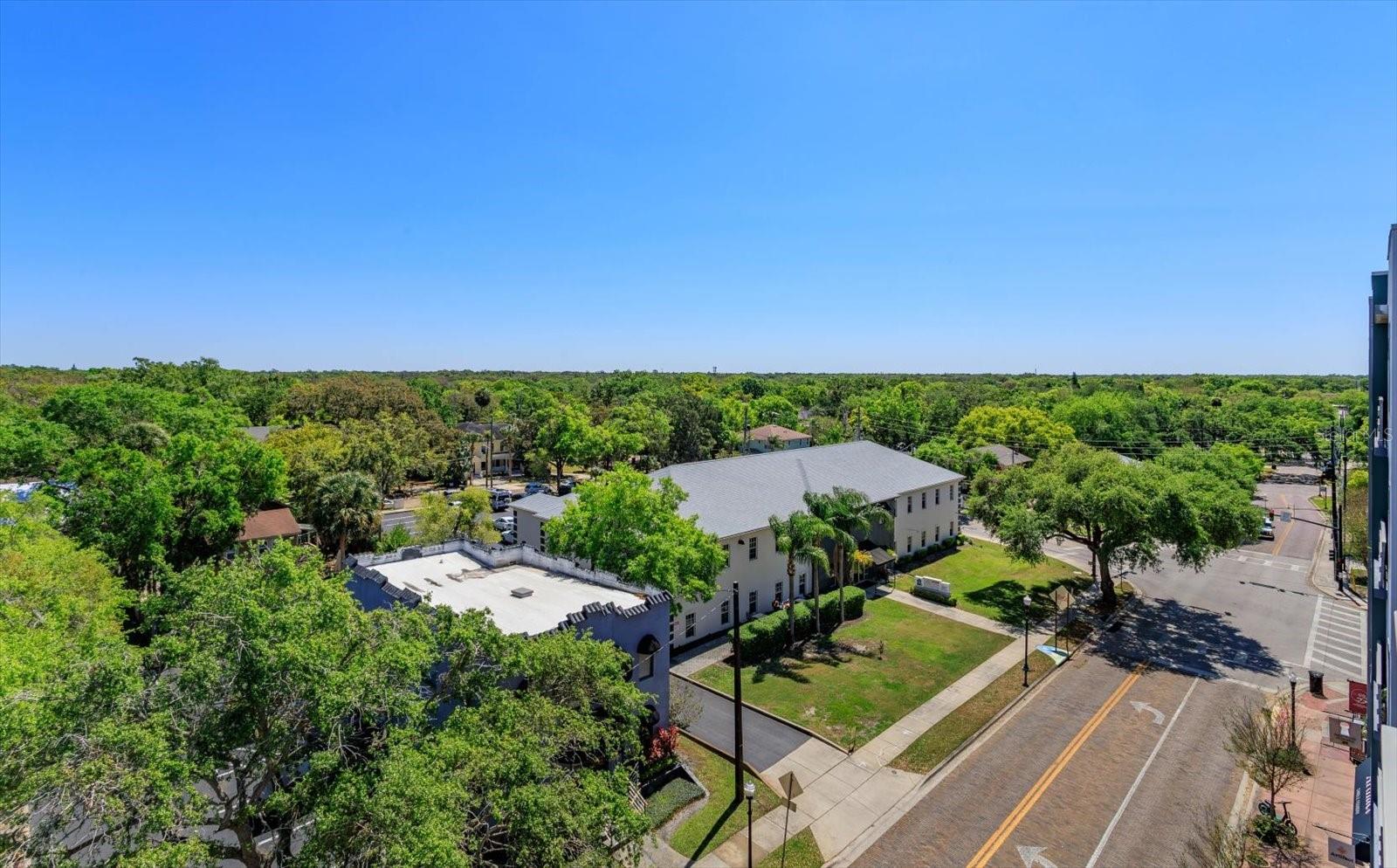 Image 24 of 28 For 10 Summerlin Avenue 55