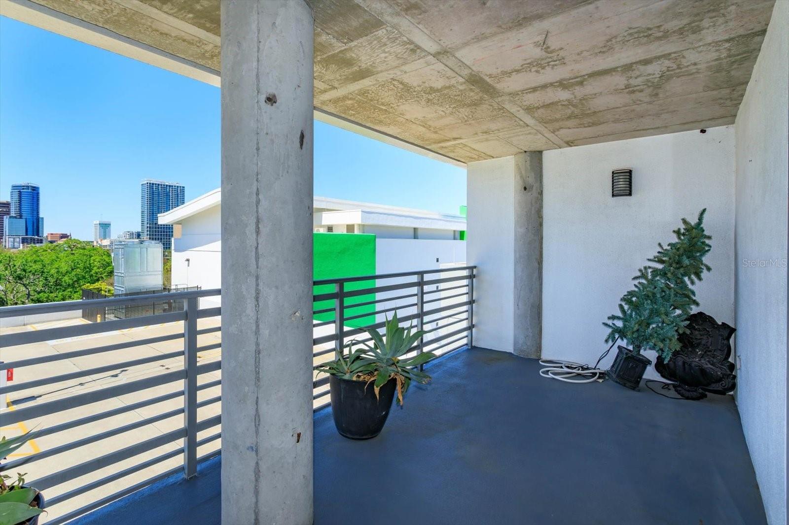 Image 26 of 28 For 10 Summerlin Avenue 55