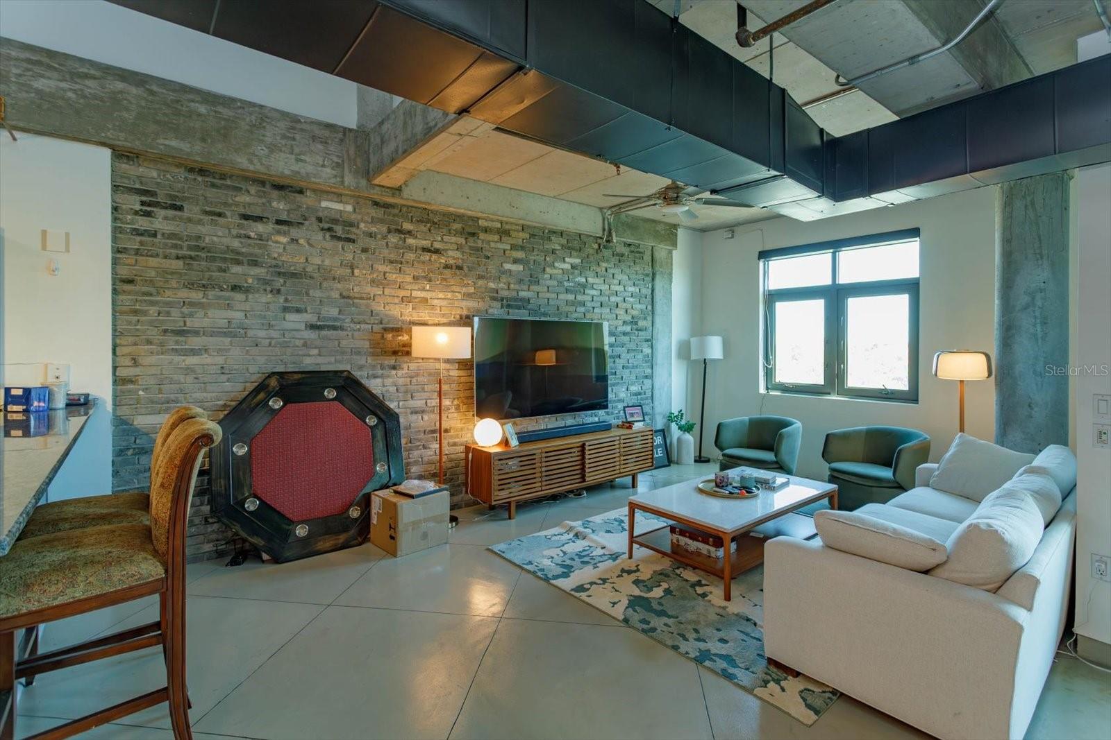 Image 9 of 28 For 10 Summerlin Avenue 55