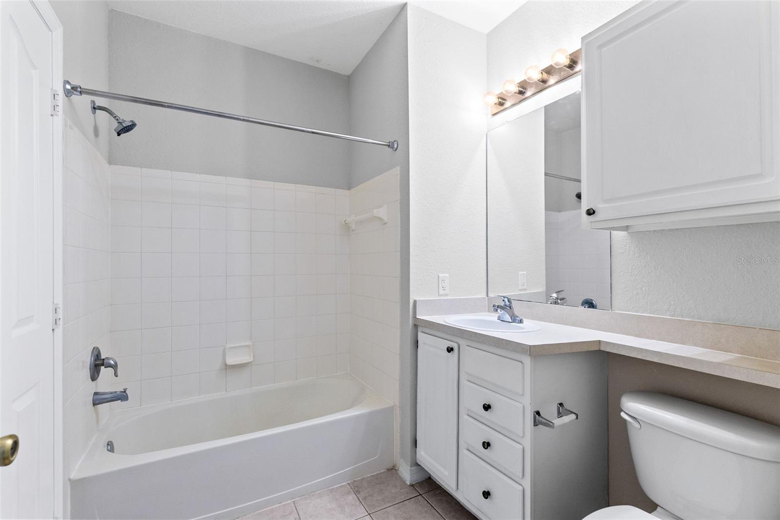 Image 15 of 24 For 1440 Lake Shadow Circle 8305