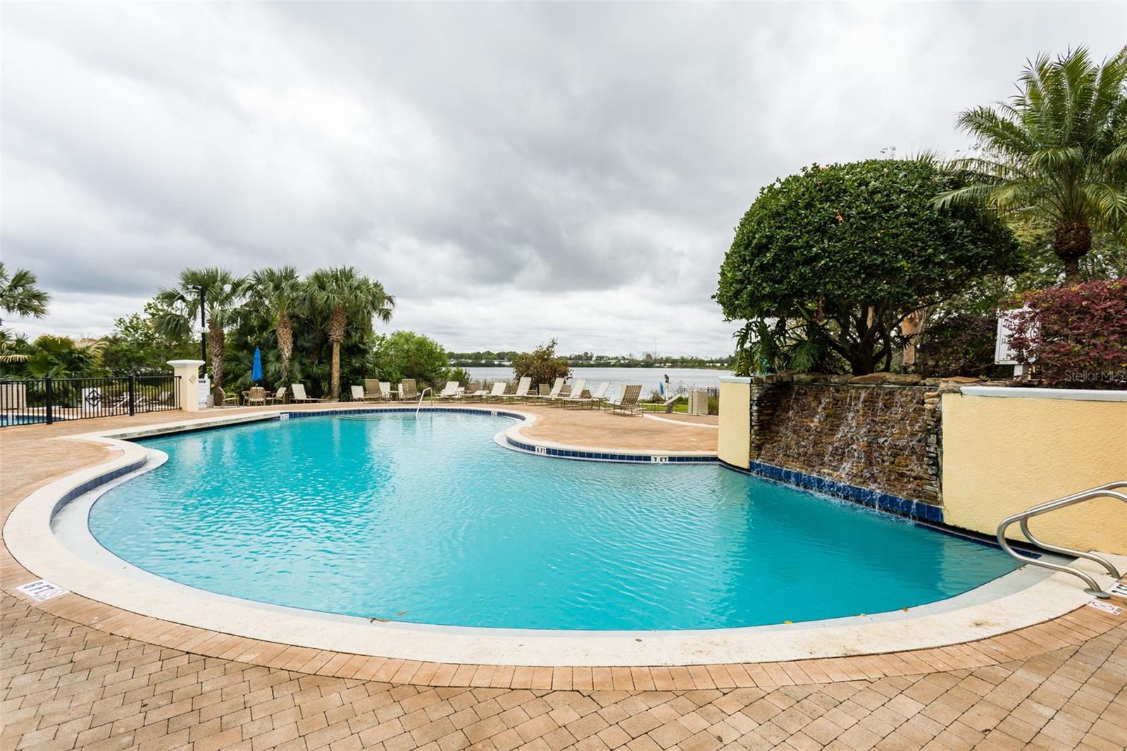 Image 18 of 24 For 1440 Lake Shadow Circle 8305