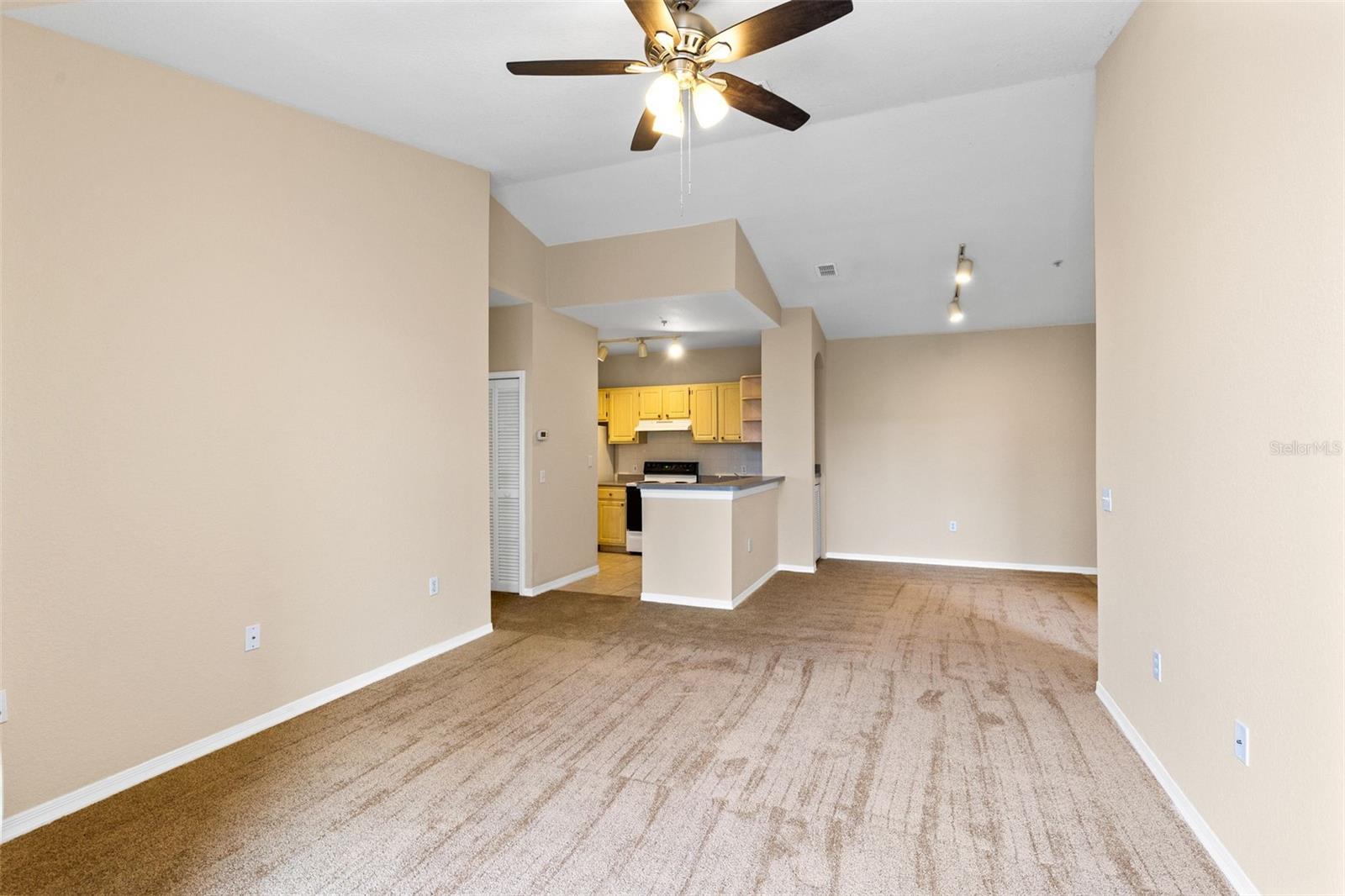 Image 5 of 24 For 1440 Lake Shadow Circle 8305