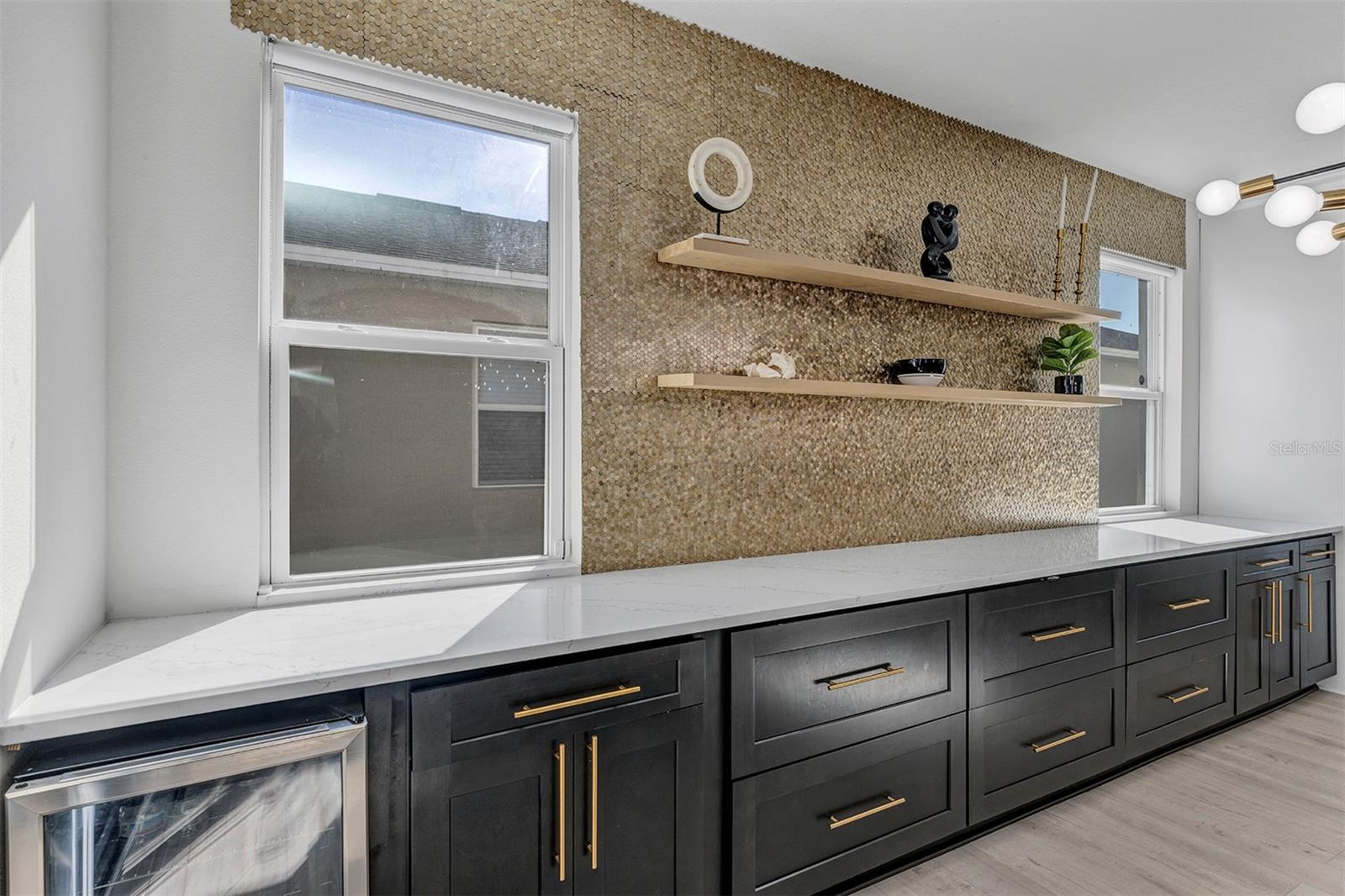 Listing photo id 15 for 3471 Dovetail Avenue