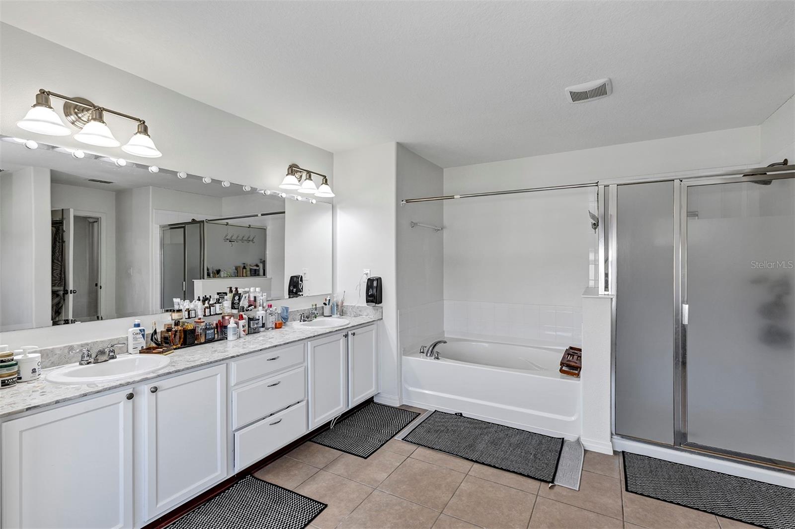 Listing photo id 22 for 3471 Dovetail Avenue