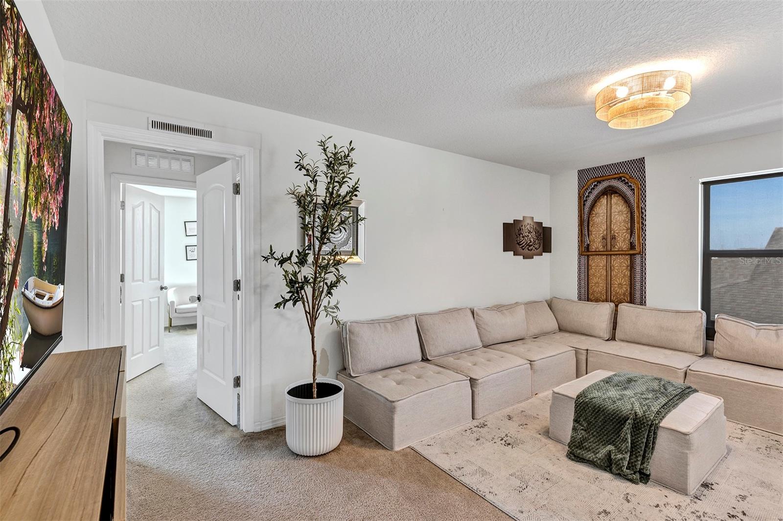 Listing photo id 23 for 3471 Dovetail Avenue