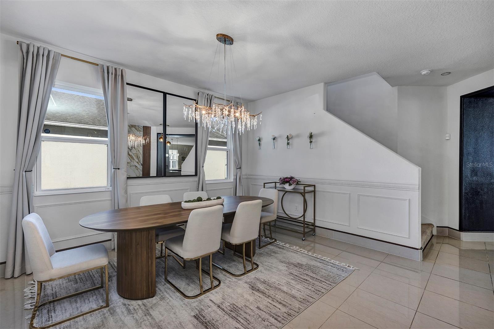 Listing photo id 2 for 3471 Dovetail Avenue