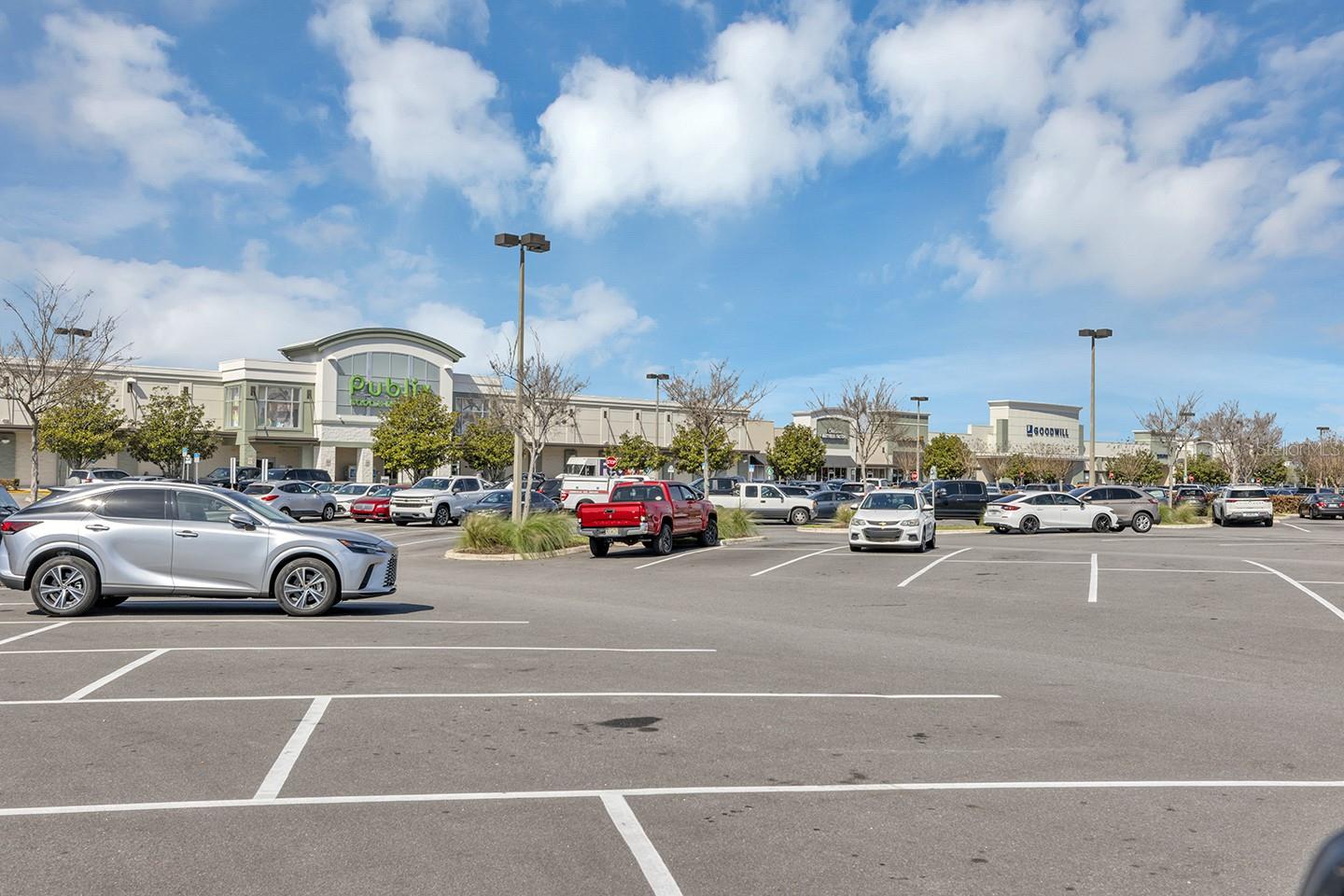 Listing photo id 48 for 3471 Dovetail Avenue