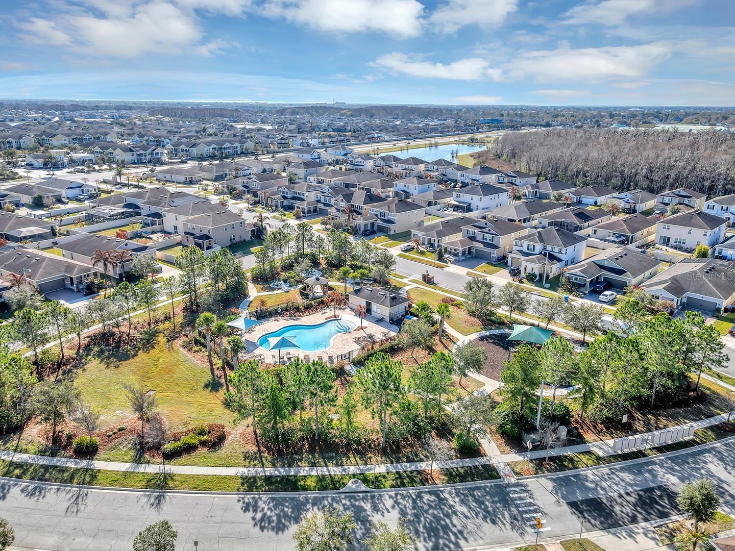 Listing photo id 53 for 3471 Dovetail Avenue