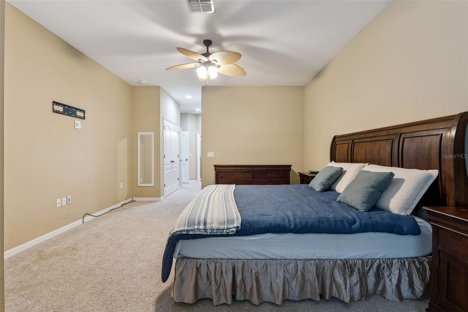 Image 18 of 35 For 2028 Misty Glen Drive