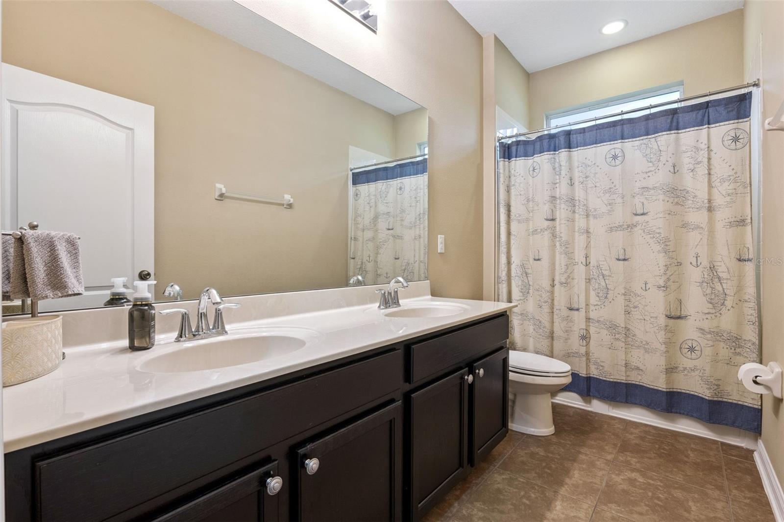 Image 24 of 35 For 2028 Misty Glen Drive