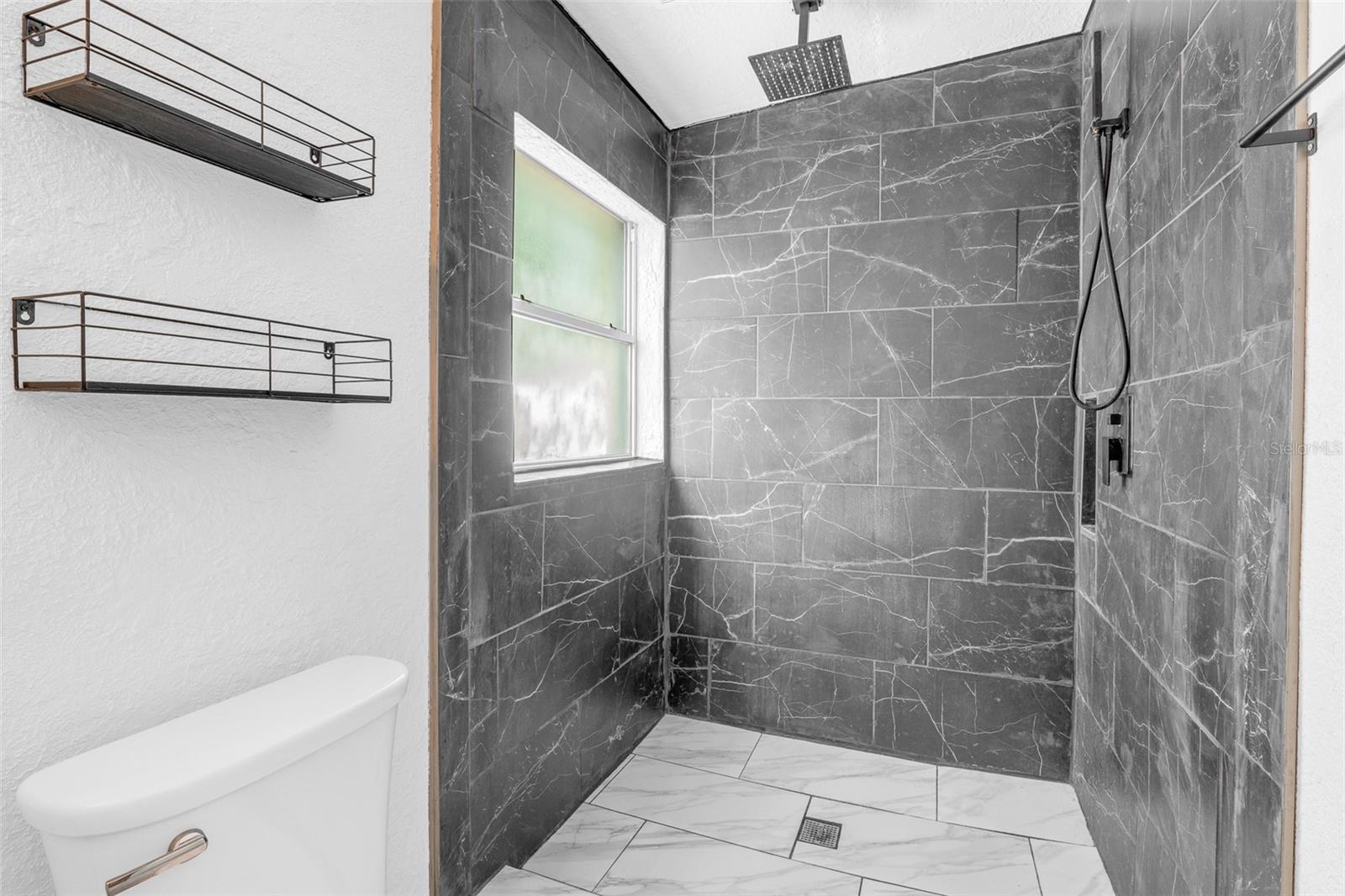 Image 12 of 27 For 271 Lincoln Road