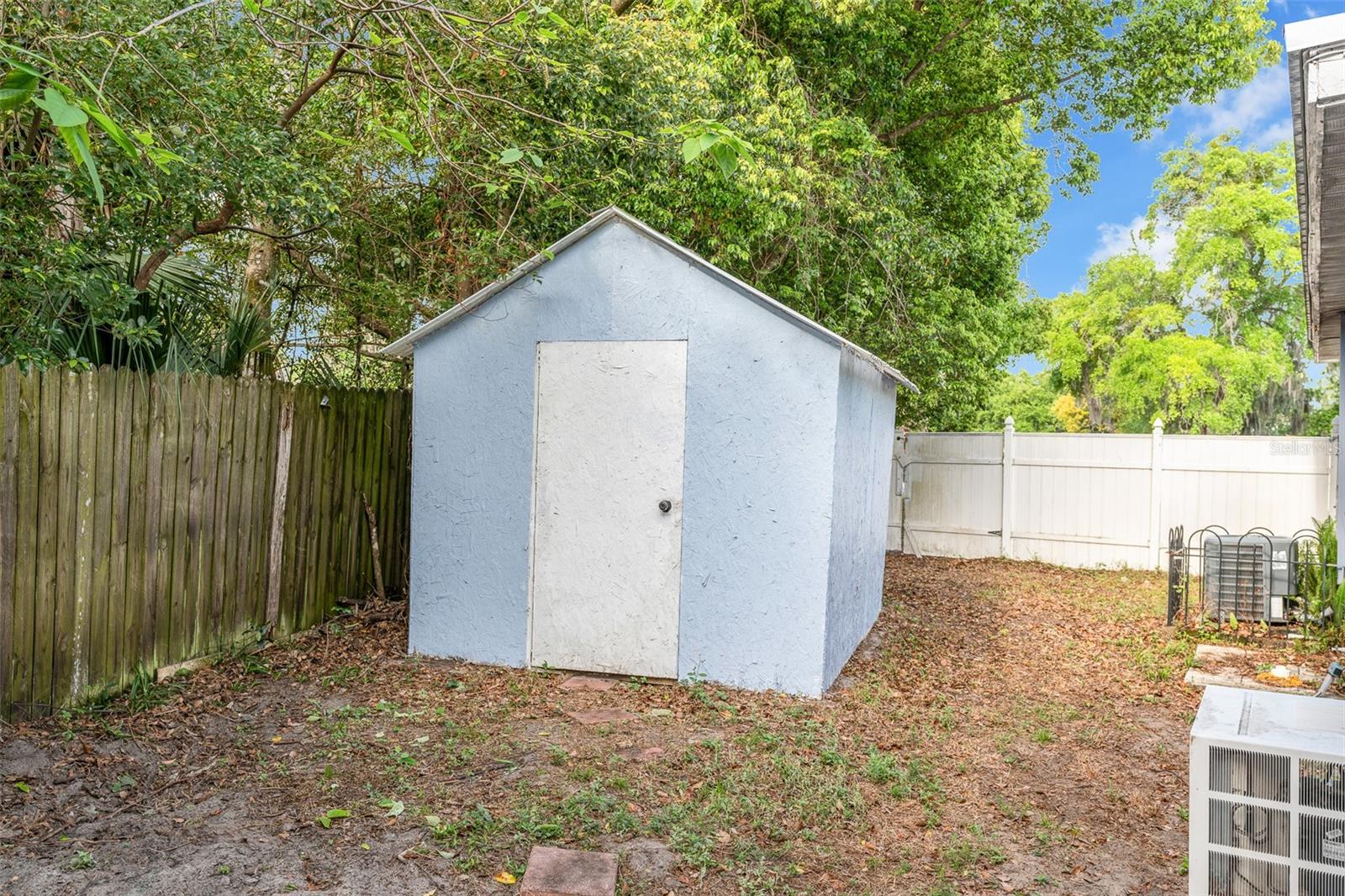 Image 25 of 27 For 271 Lincoln Road