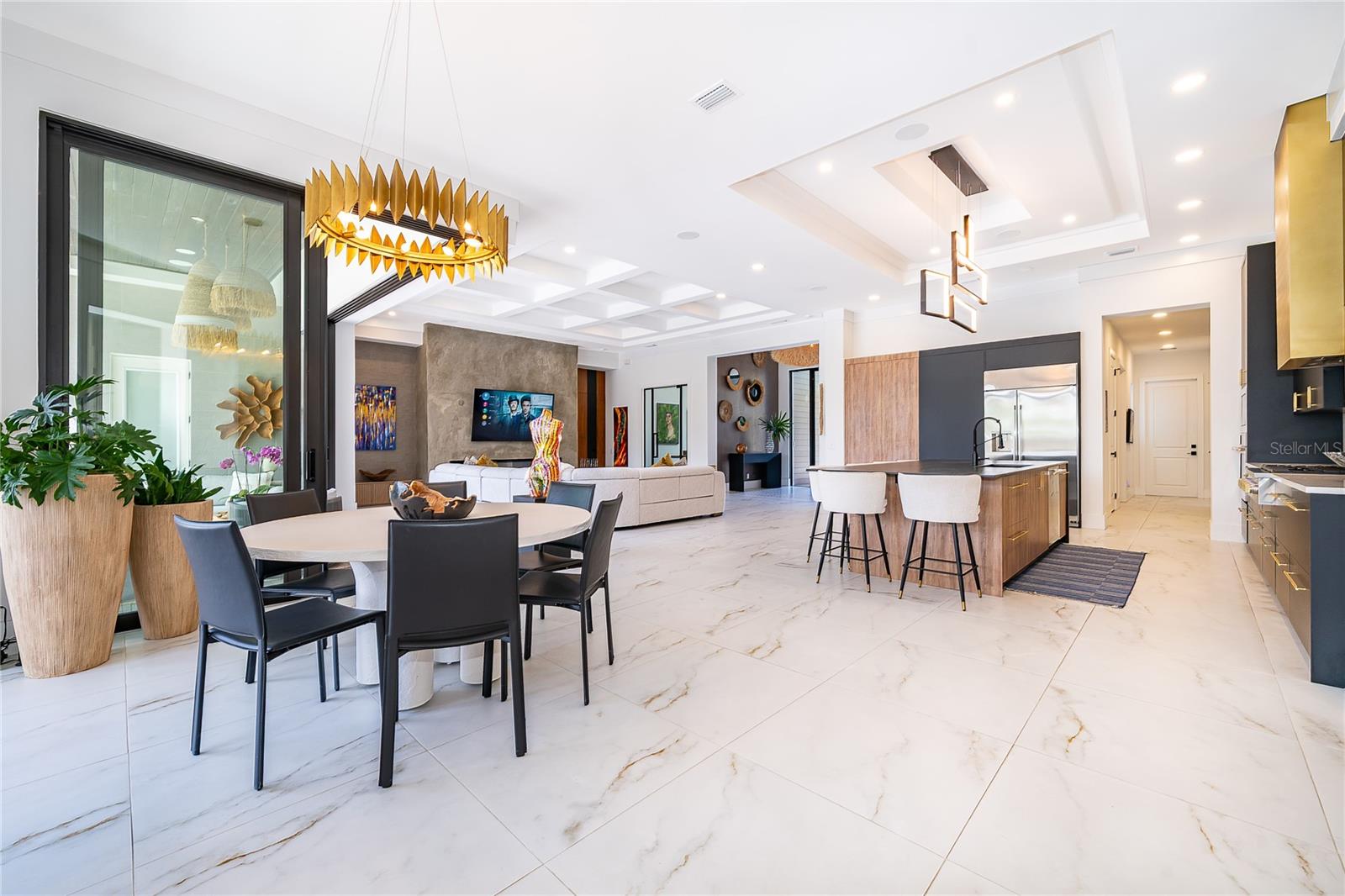 Image 15 of 42 For 15210 Pendio Drive