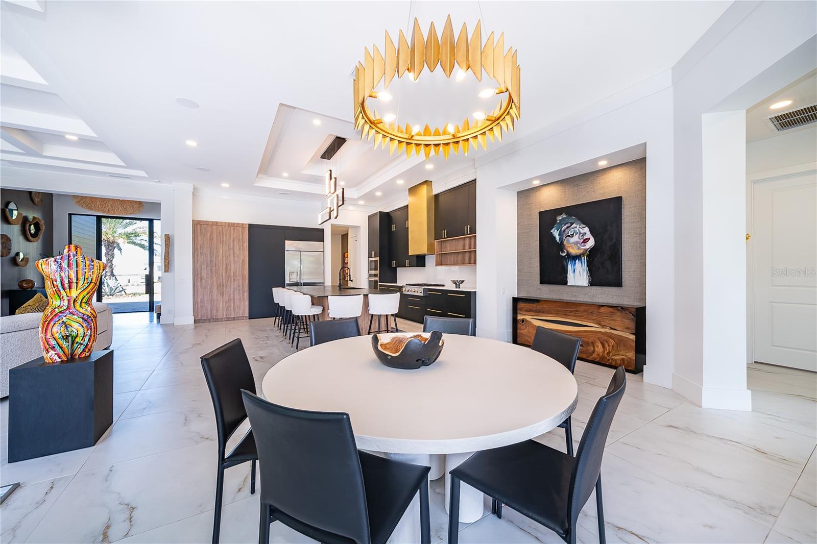 Image 17 of 42 For 15210 Pendio Drive