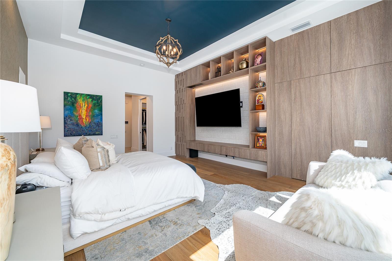 Image 19 of 42 For 15210 Pendio Drive