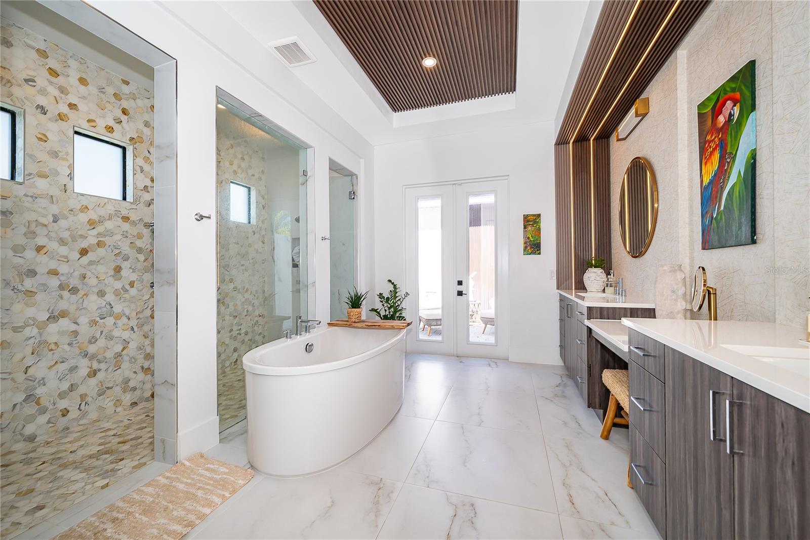 Image 21 of 42 For 15210 Pendio Drive