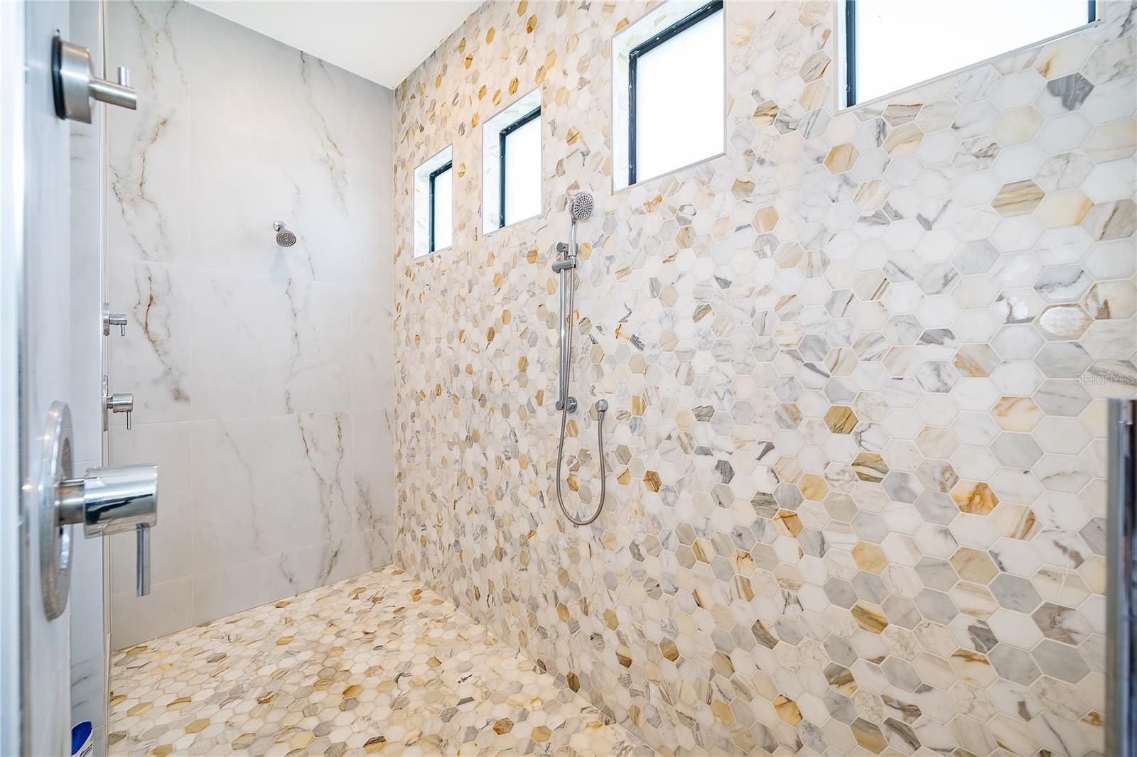 Image 24 of 42 For 15210 Pendio Drive