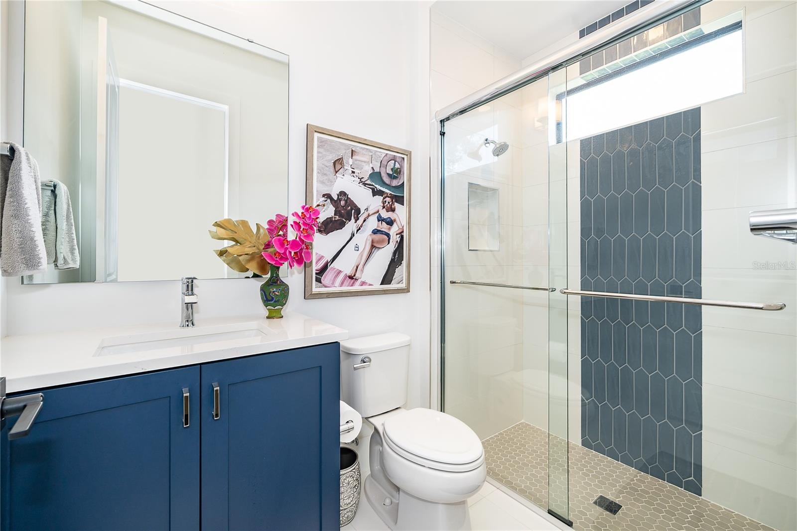 Image 33 of 42 For 15210 Pendio Drive