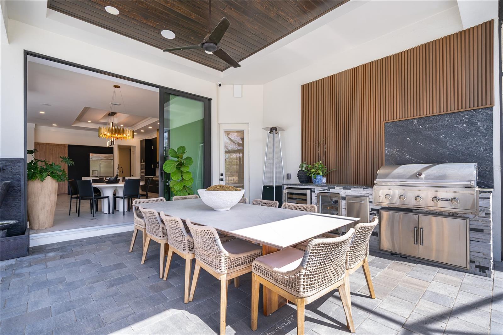 Image 36 of 42 For 15210 Pendio Drive