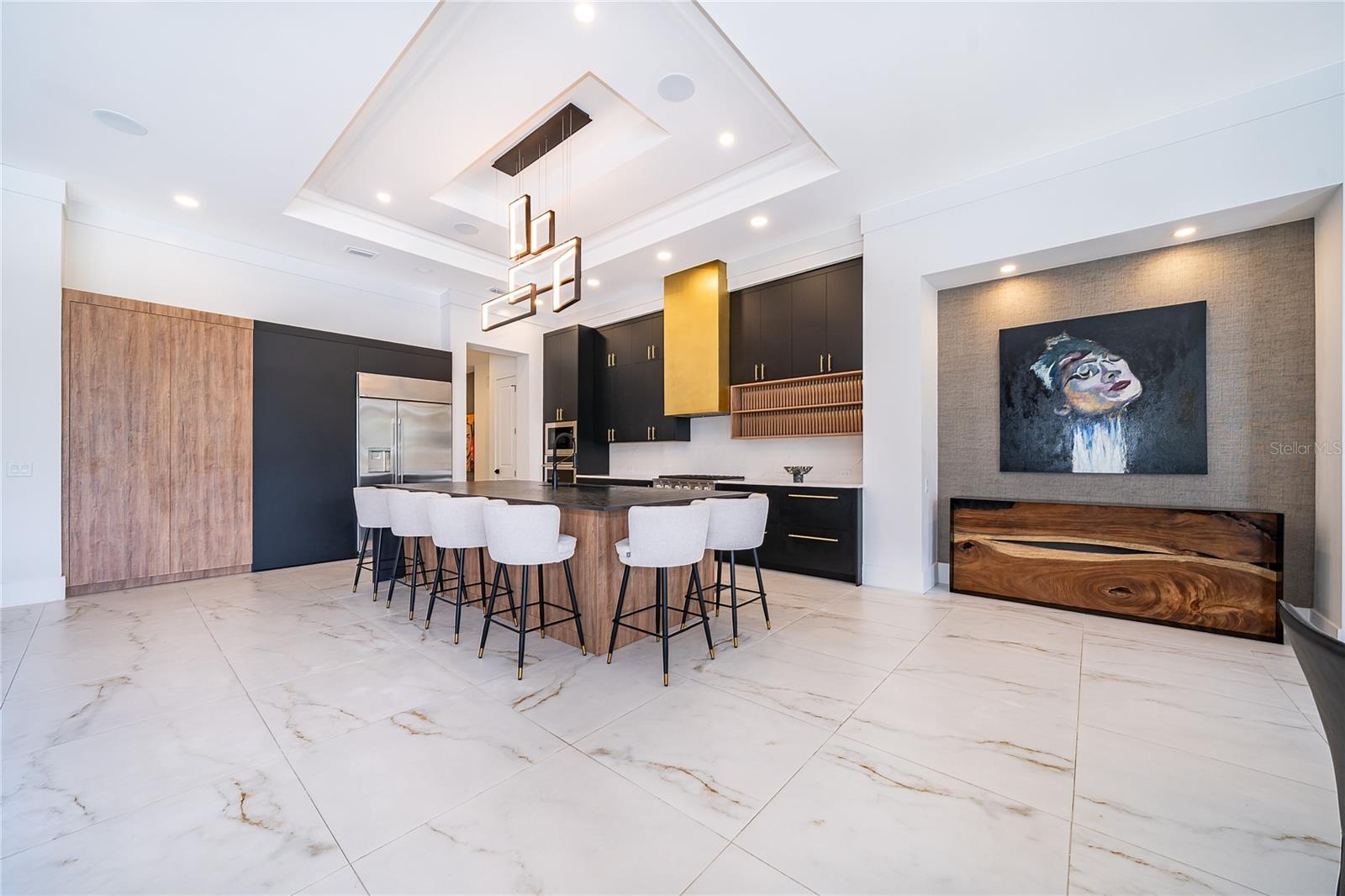 Image 8 of 42 For 15210 Pendio Drive