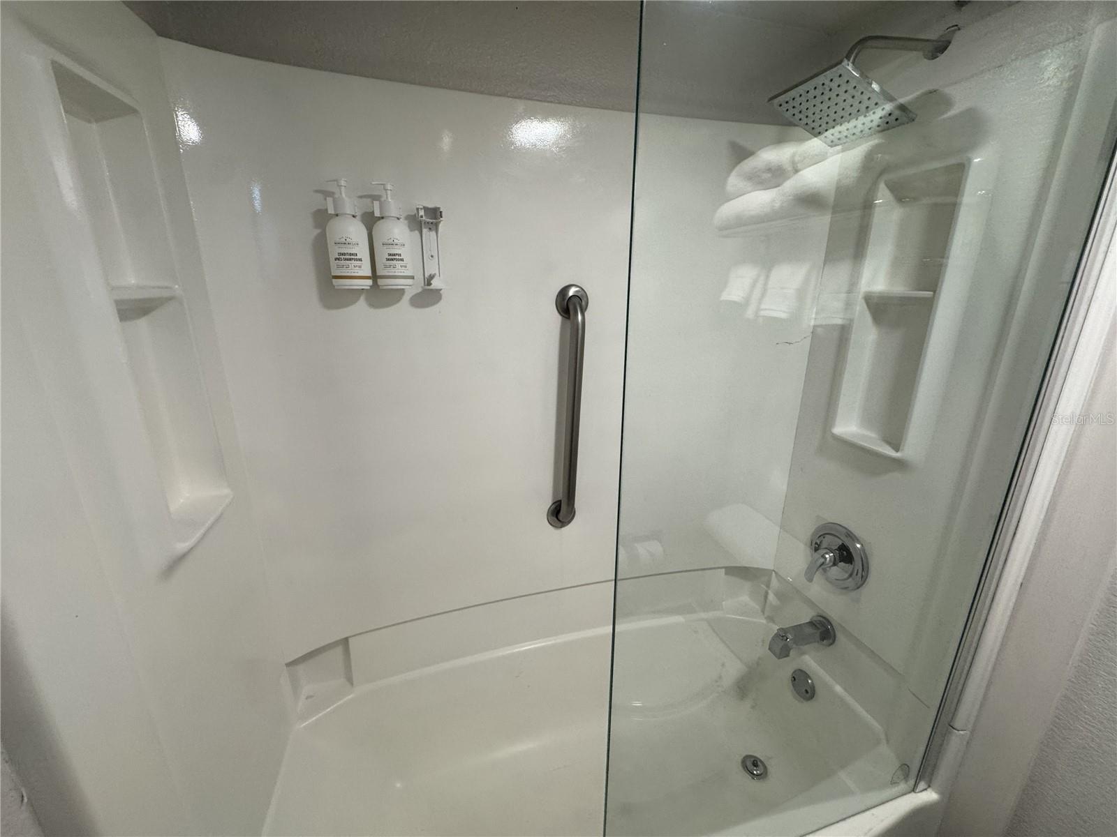 Image 8 of 19 For 2930 Polynesian Isle Boulevard 107