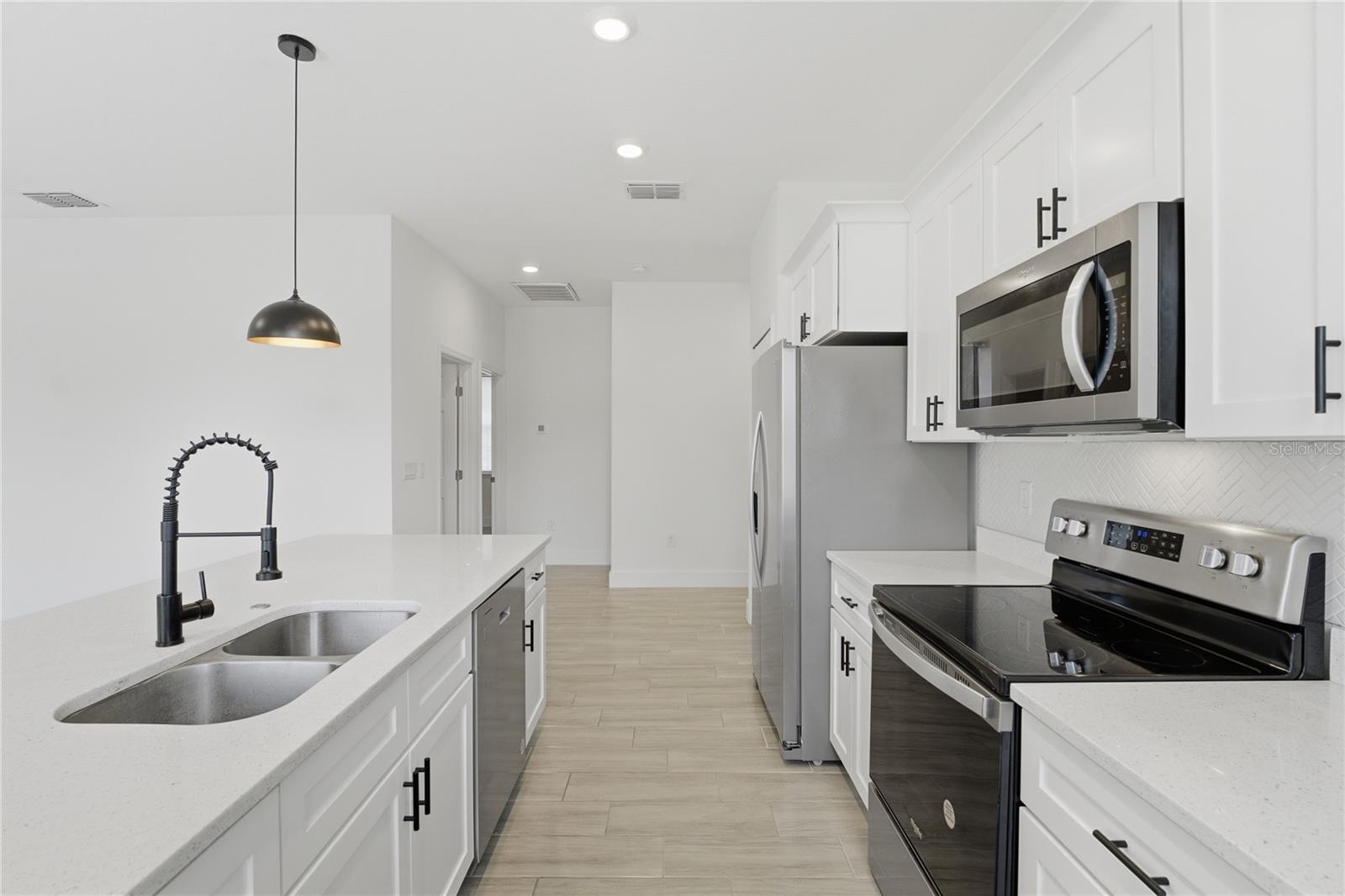 Image 16 of 32 For 535 Marion Oaks Lane