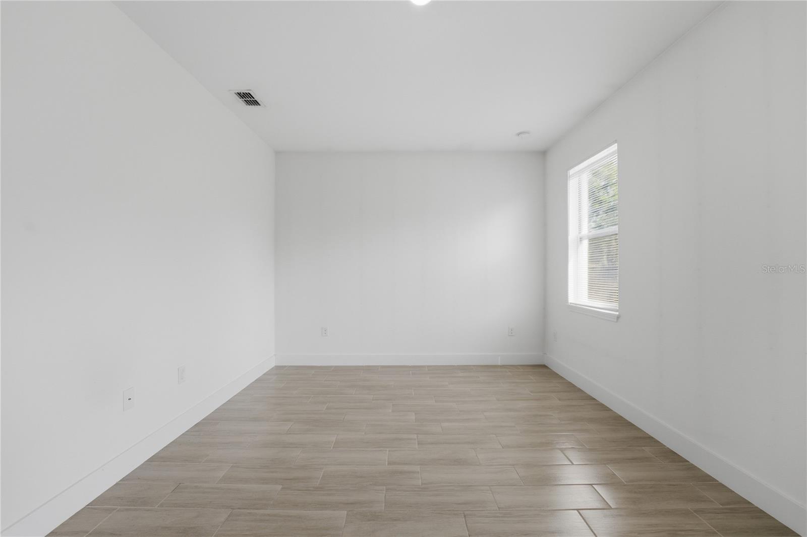 Image 27 of 32 For 535 Marion Oaks Lane